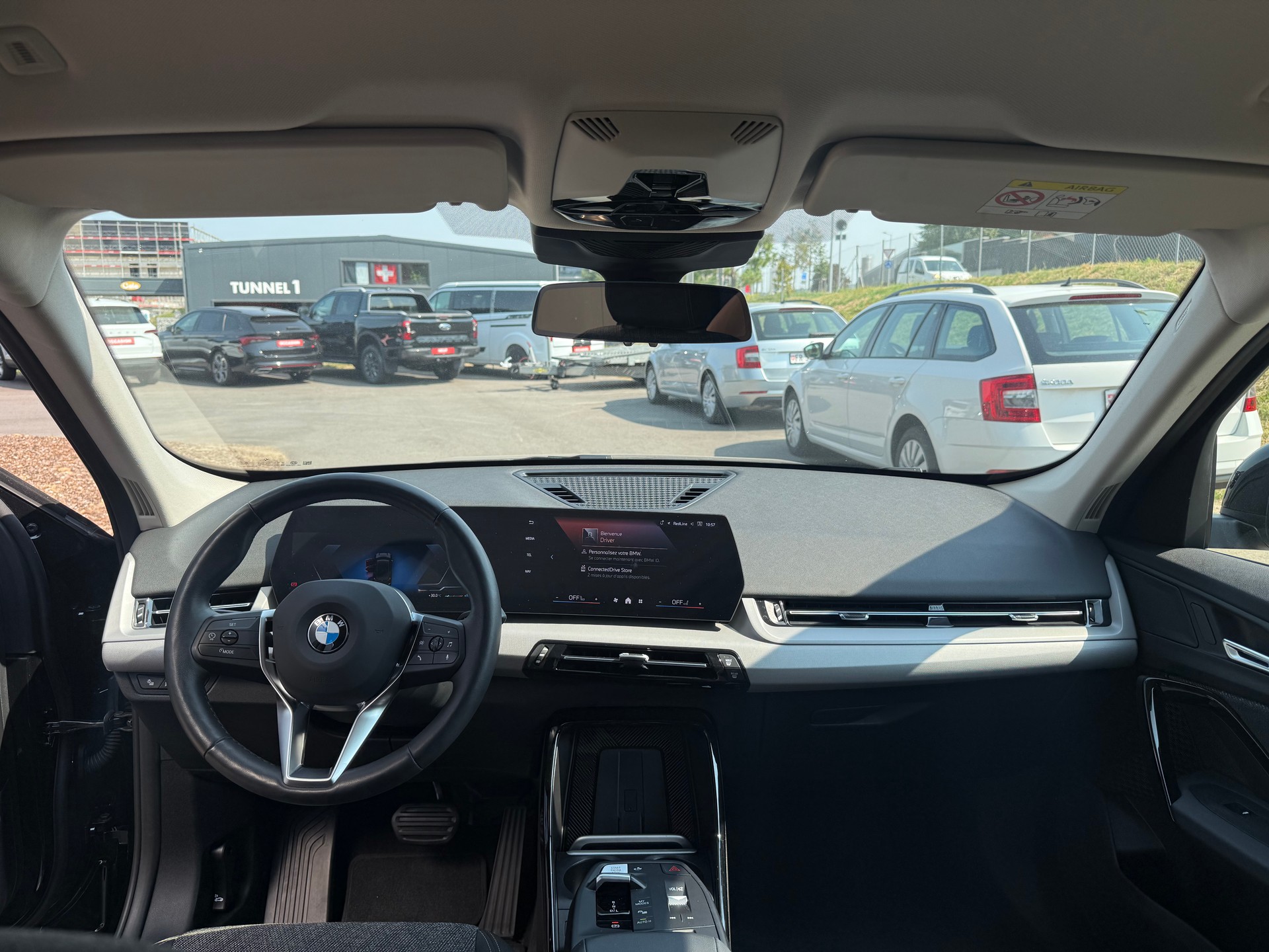 BMW X1 sDrive 18i-image-12