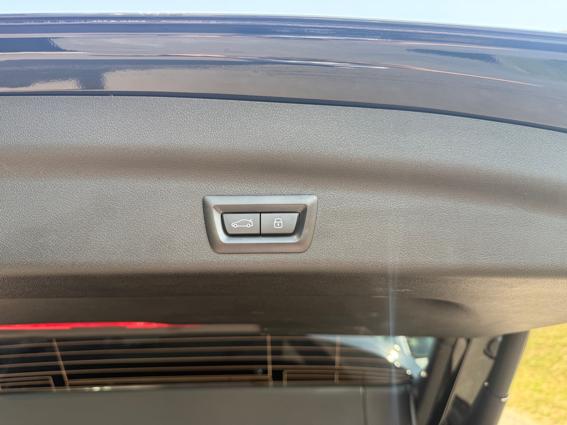 BMW X1 sDrive 18i-image-15