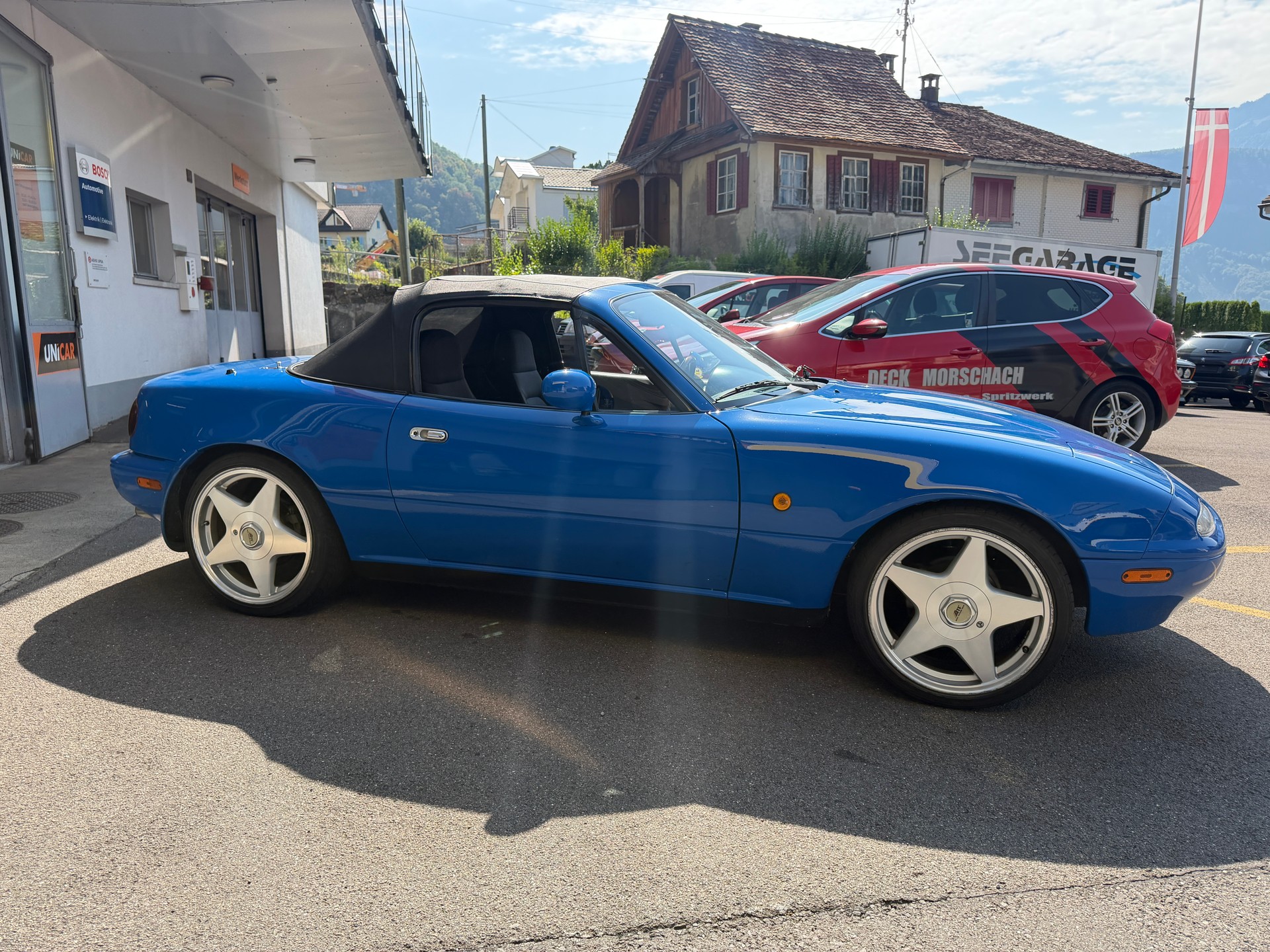 MAZDA MX-5 1.6i-16-image-6
