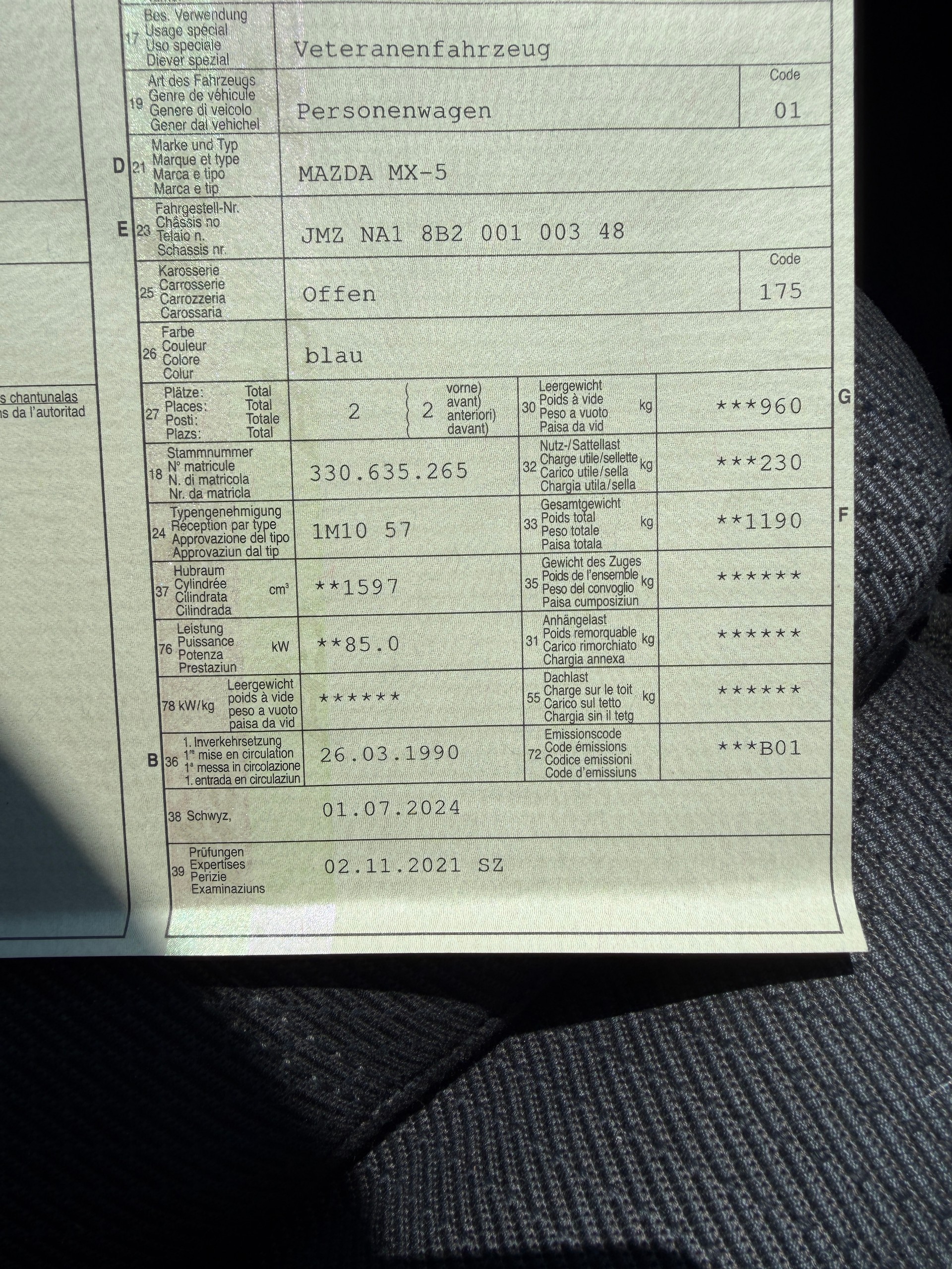 MAZDA MX-5 1.6i-16-image-17