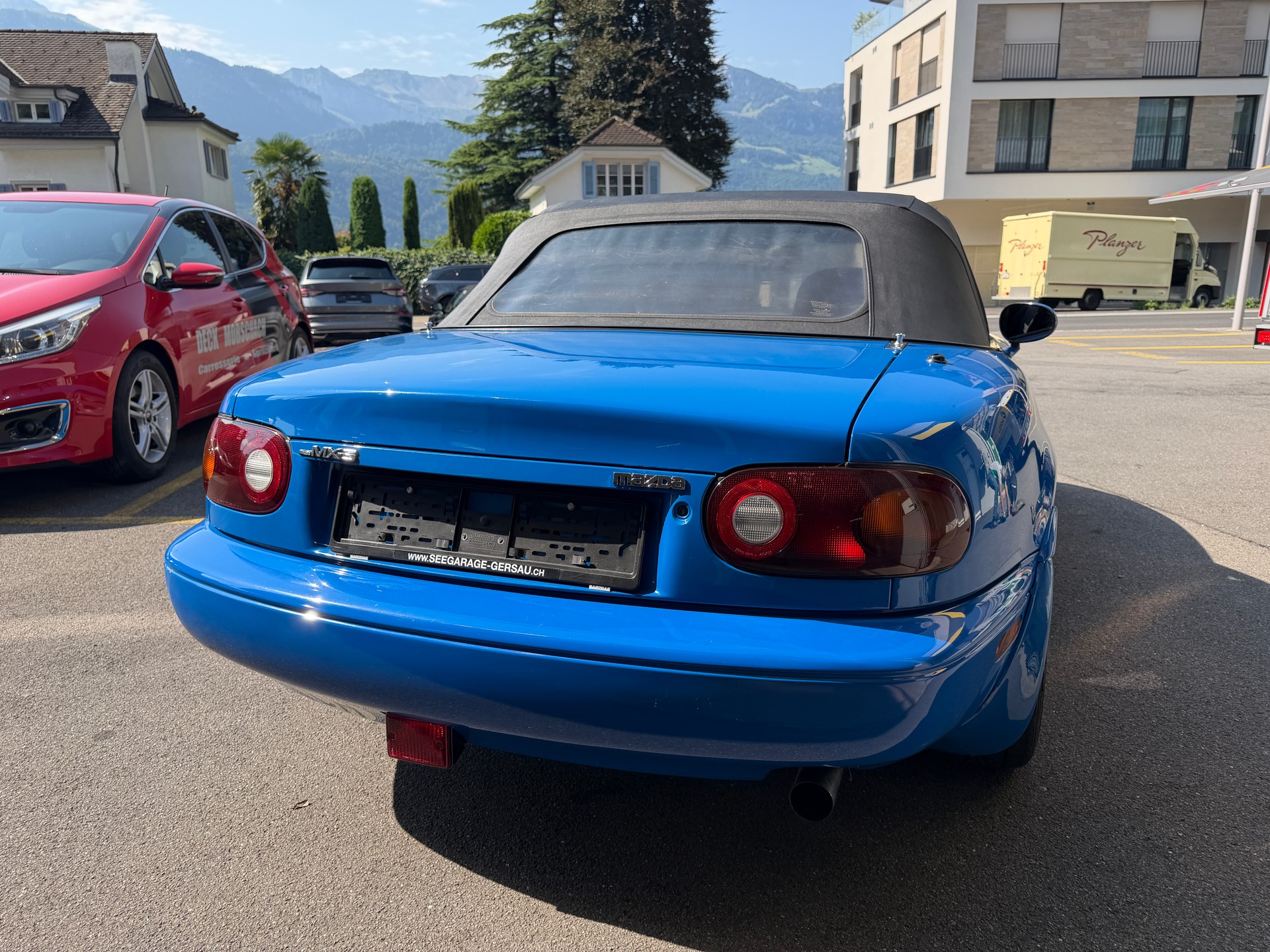 MAZDA MX-5 1.6i-16-image-4