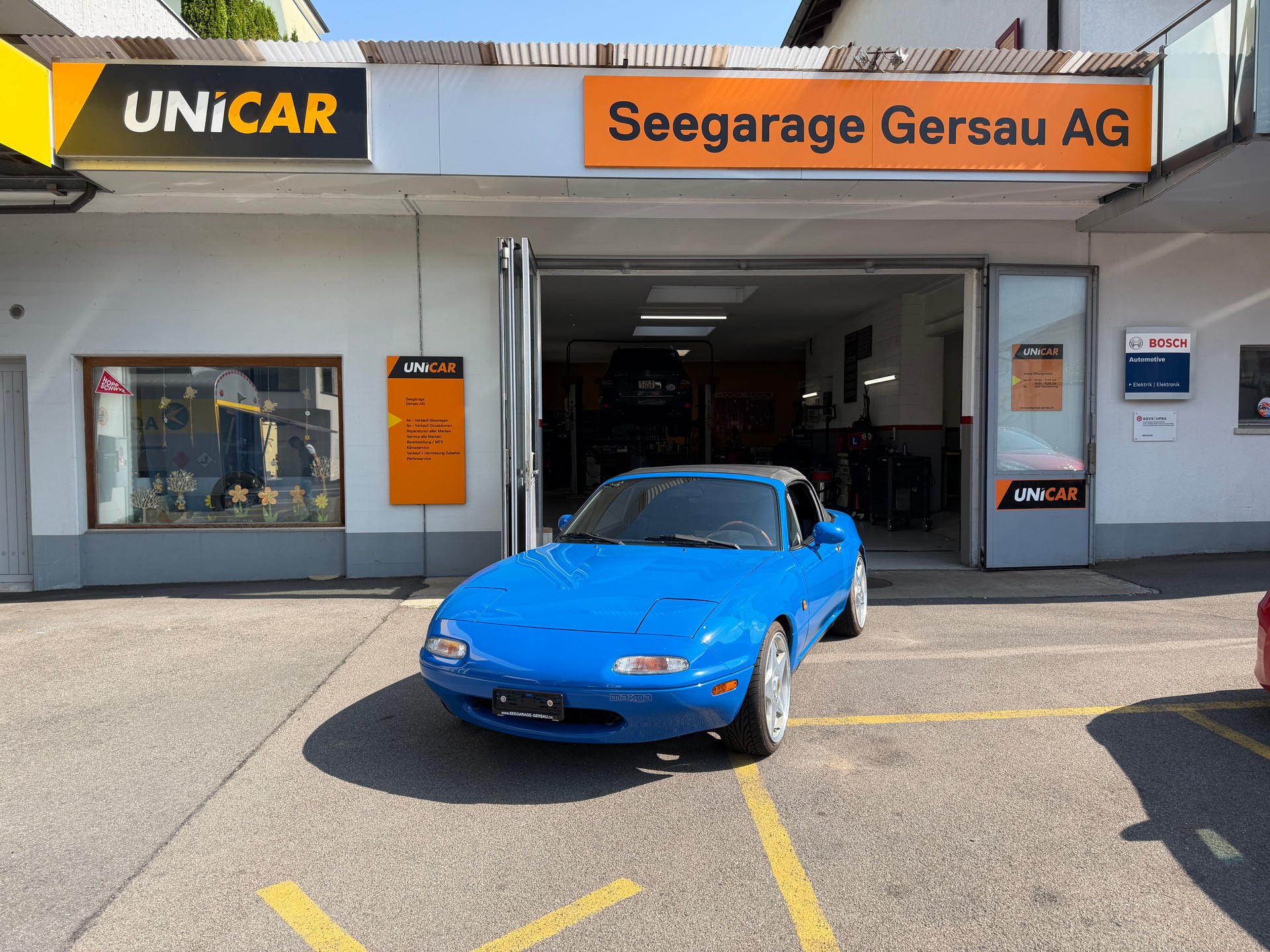 MAZDA MX-5 1.6i-16-image-0