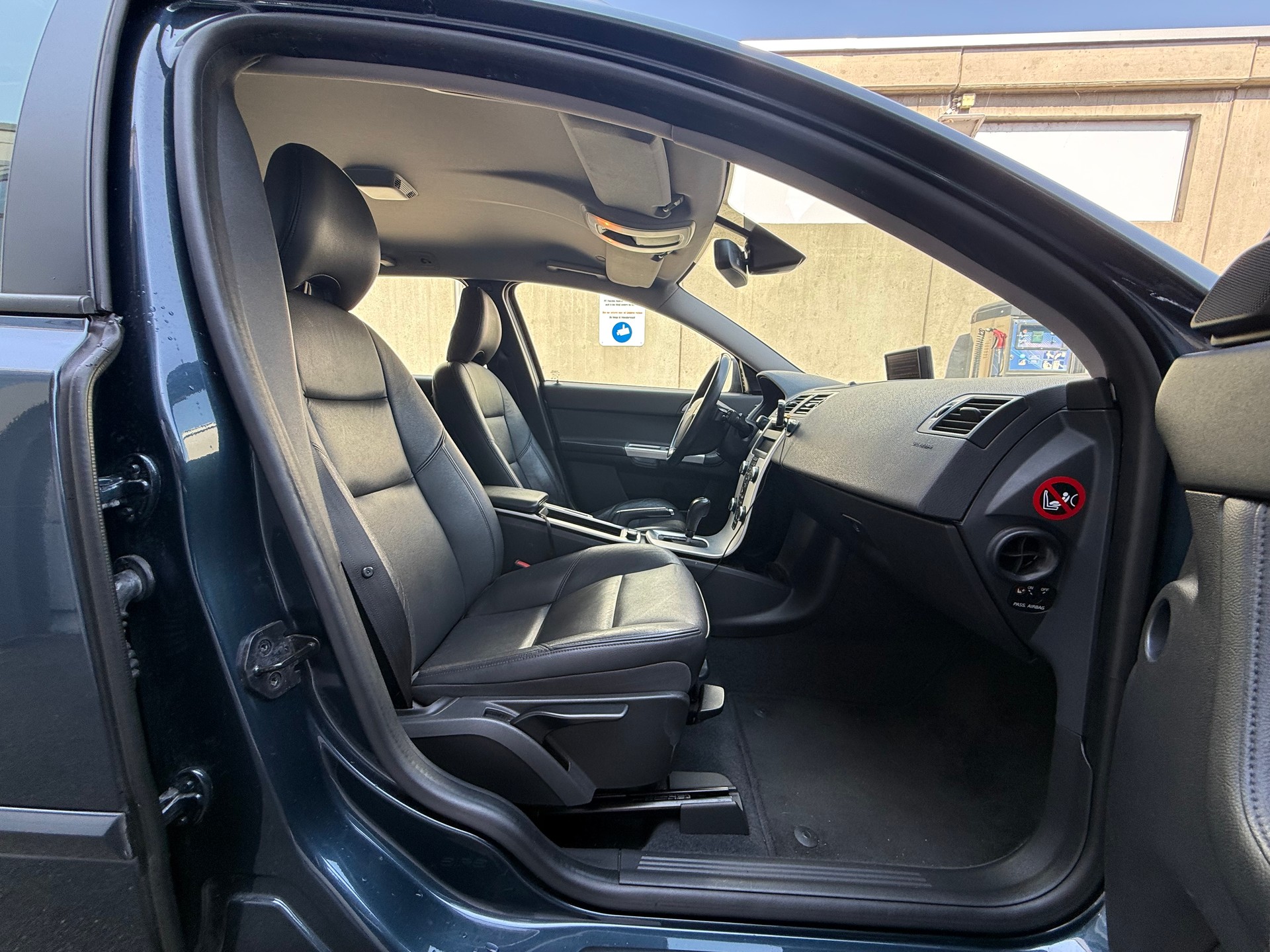 VOLVO V50 D3 Summum Geartronic *Lederausstattung *Sitzheizung *Tempomat *Freisprechanlage-image-14