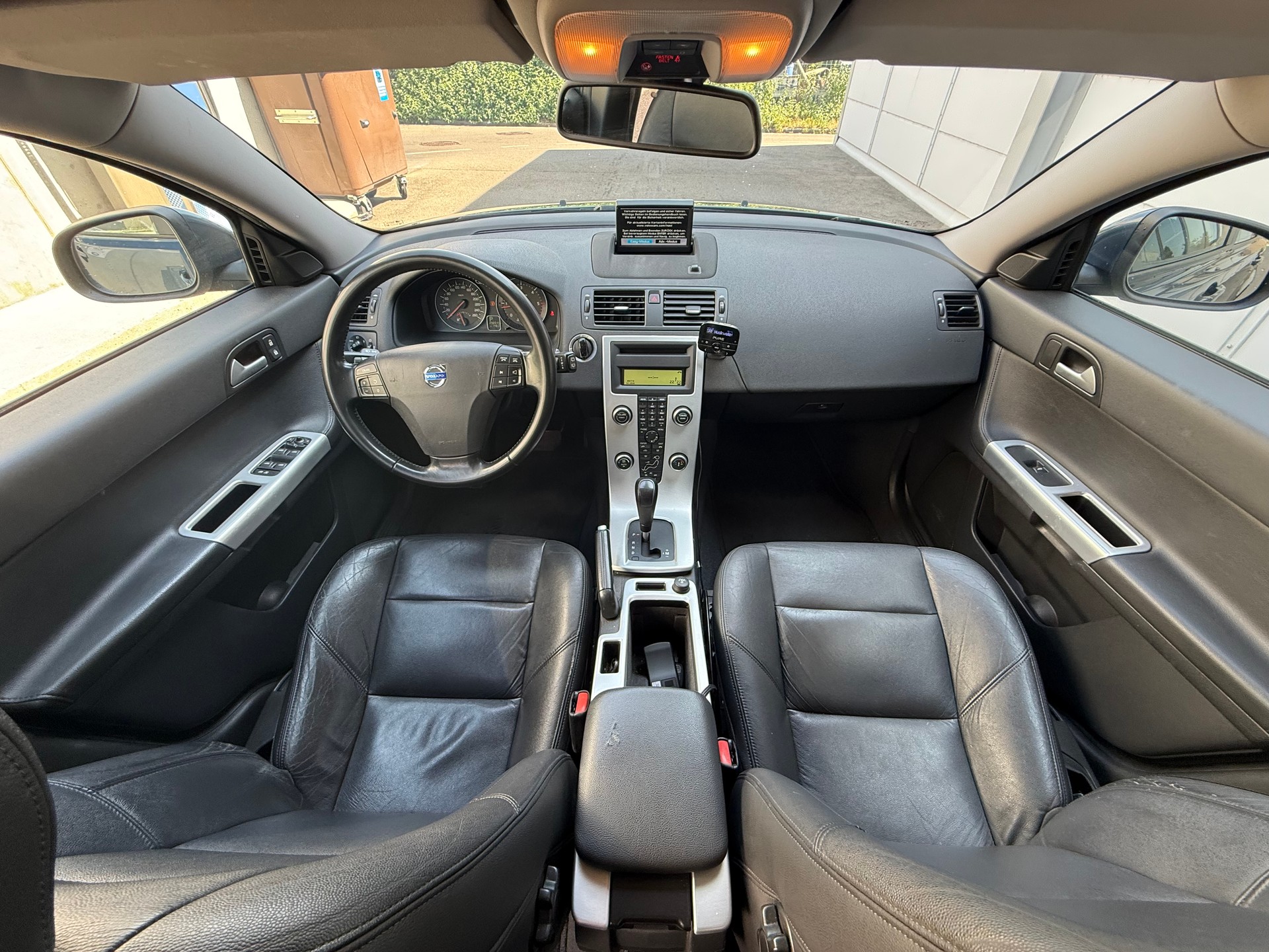VOLVO V50 D3 Summum Geartronic *Lederausstattung *Sitzheizung *Tempomat *Freisprechanlage-image-9