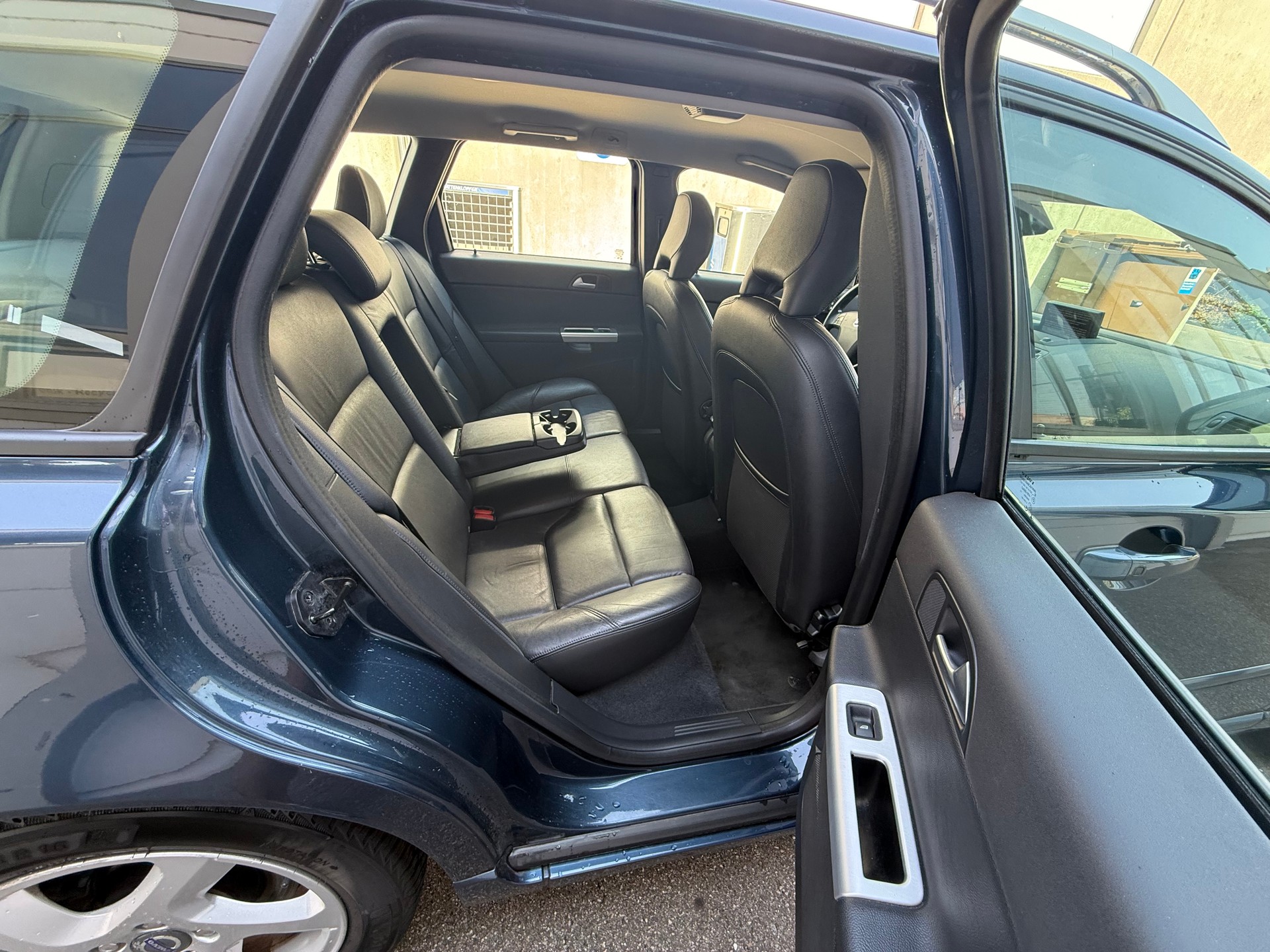 VOLVO V50 D3 Summum Geartronic *Lederausstattung *Sitzheizung *Tempomat *Freisprechanlage-image-13