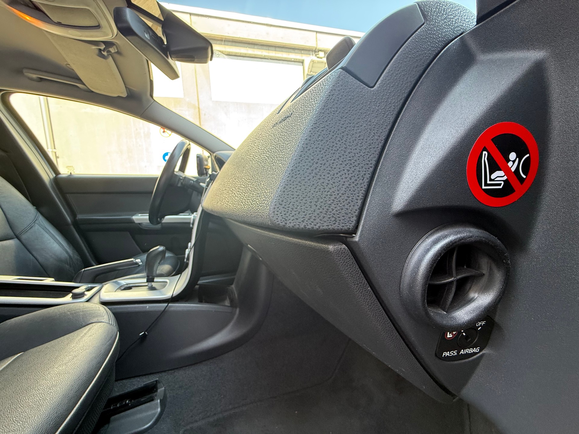 VOLVO V50 D3 Summum Geartronic *Lederausstattung *Sitzheizung *Tempomat *Freisprechanlage-image-15