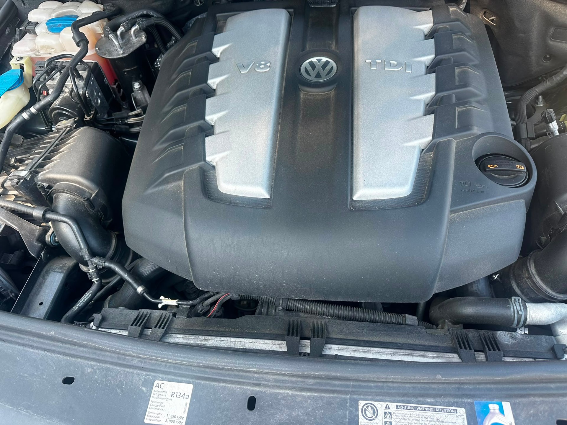 VW Touareg 4.2 TDI Tiptronic-image-11
