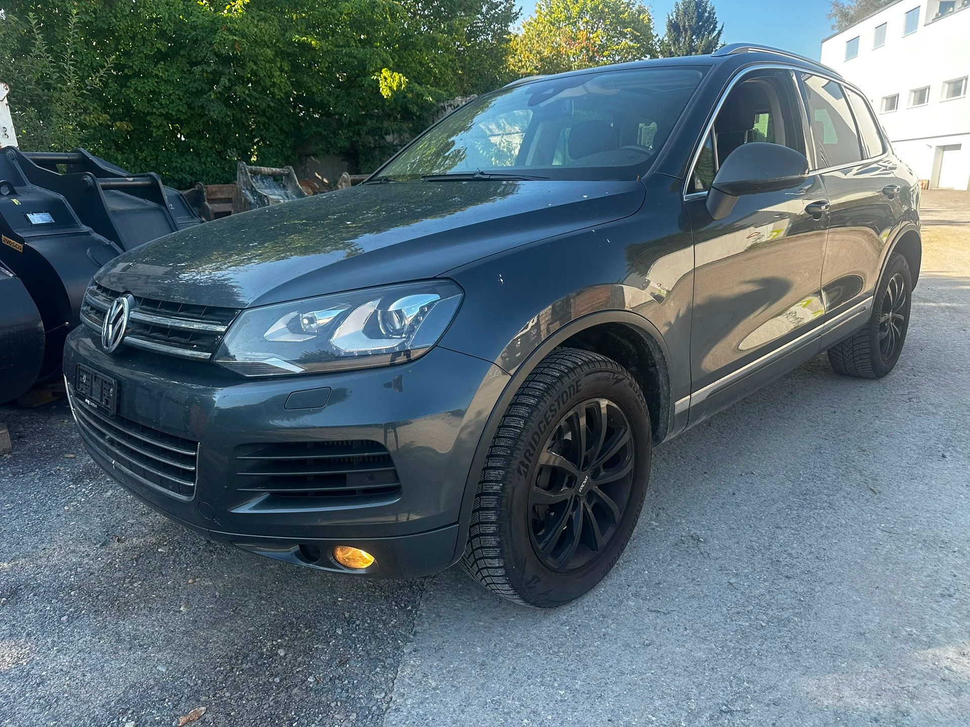 VW Touareg 4.2 TDI Tiptronic-image-0