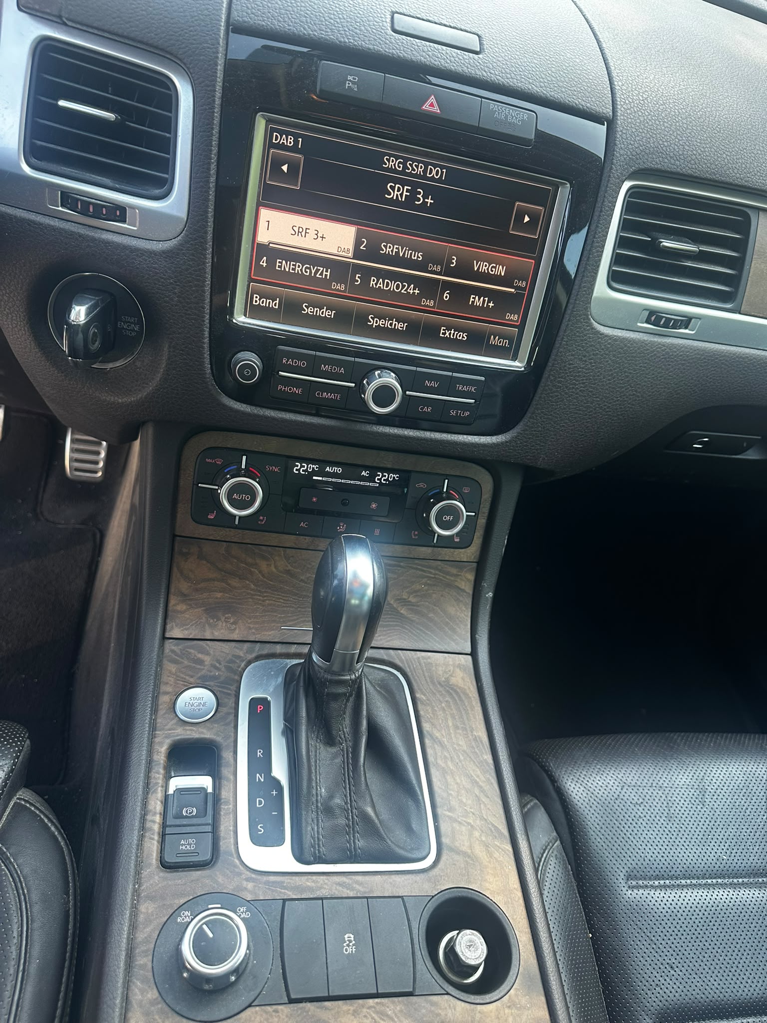 VW Touareg 4.2 TDI Tiptronic-image-4