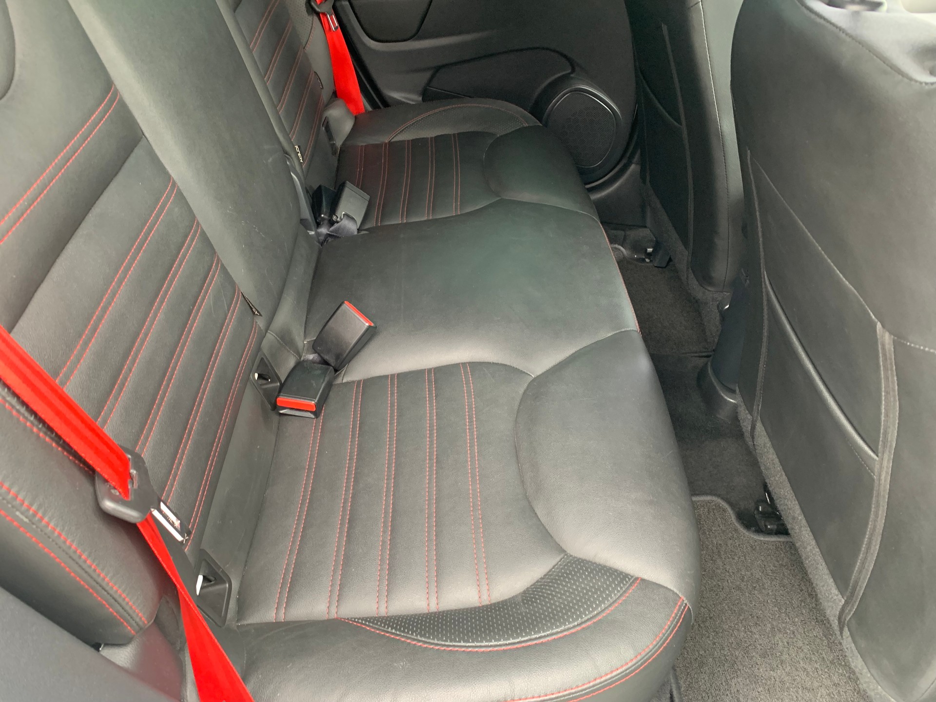 RENAULT Clio 1.6 T RS 220 Trophy EDC-image-13