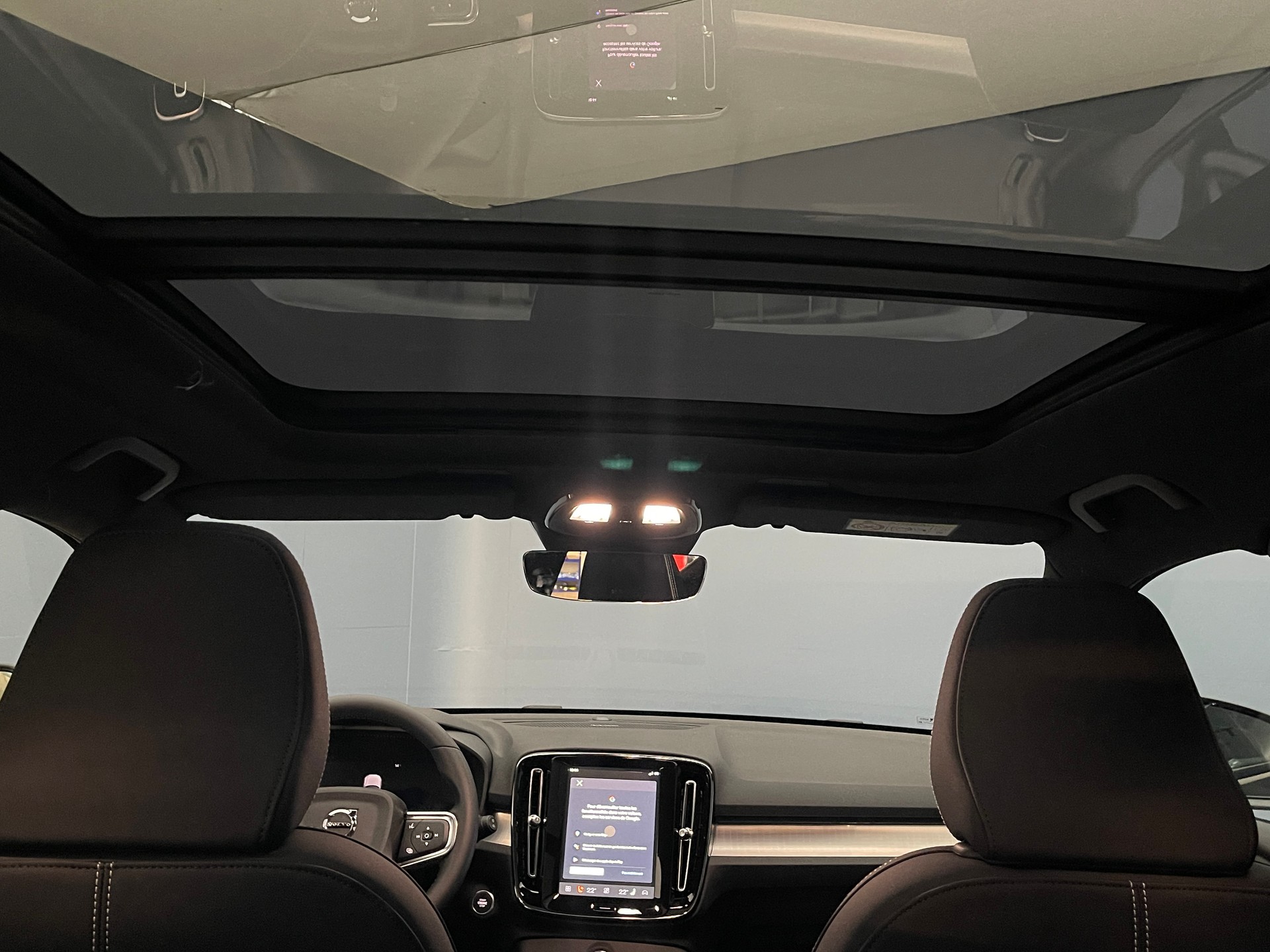 VOLVO XC40 2.0 B4 MH Black Edition-image-12