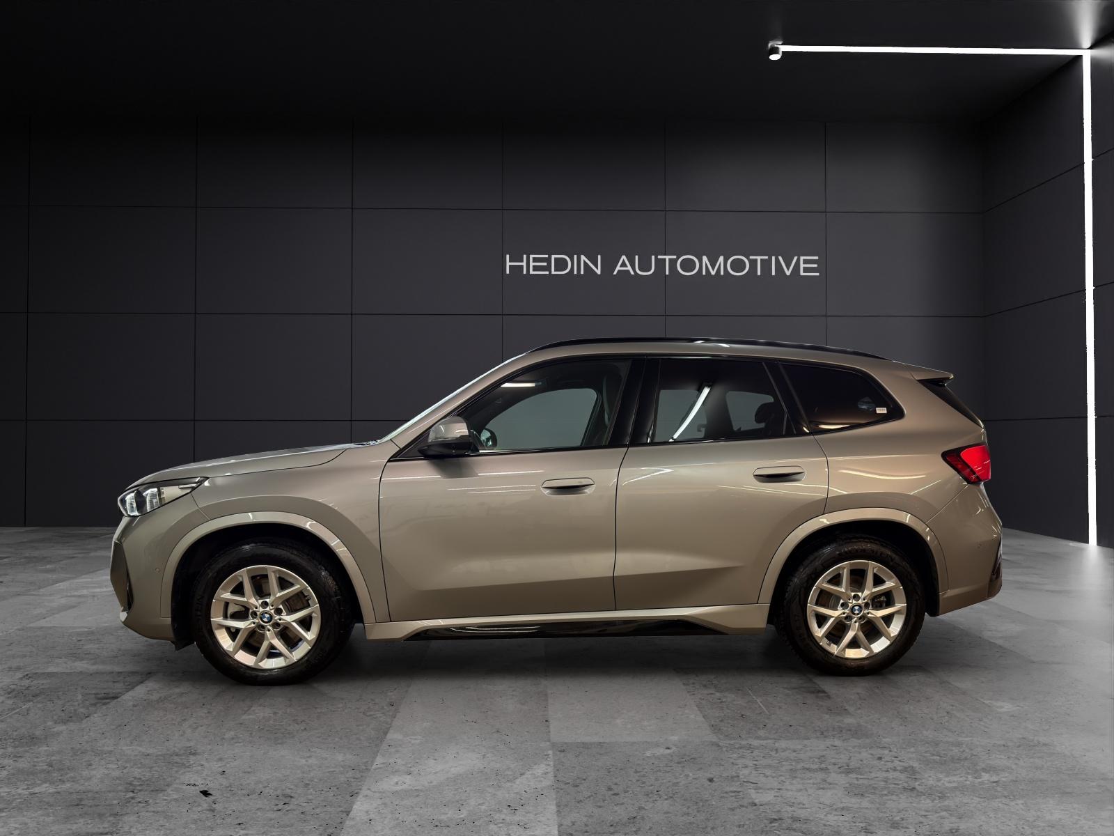 BMW X1 23i xDrive-image-1