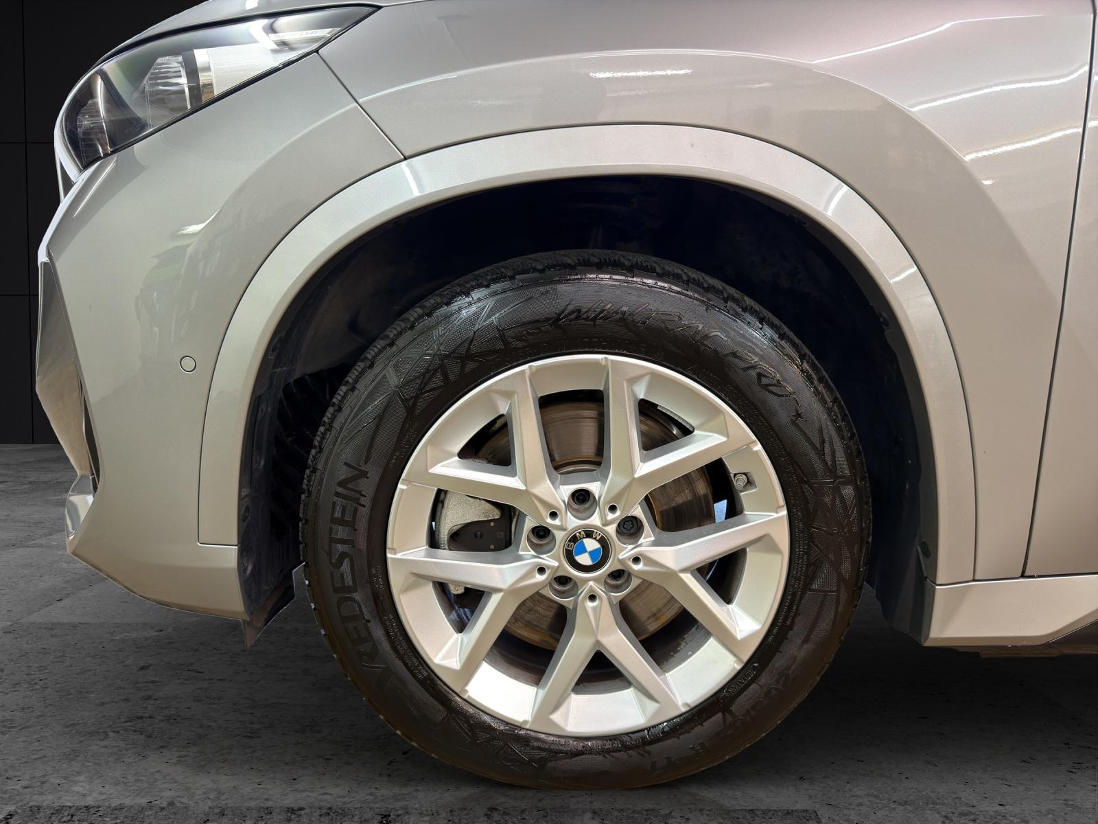 BMW X1 23i xDrive-image-8