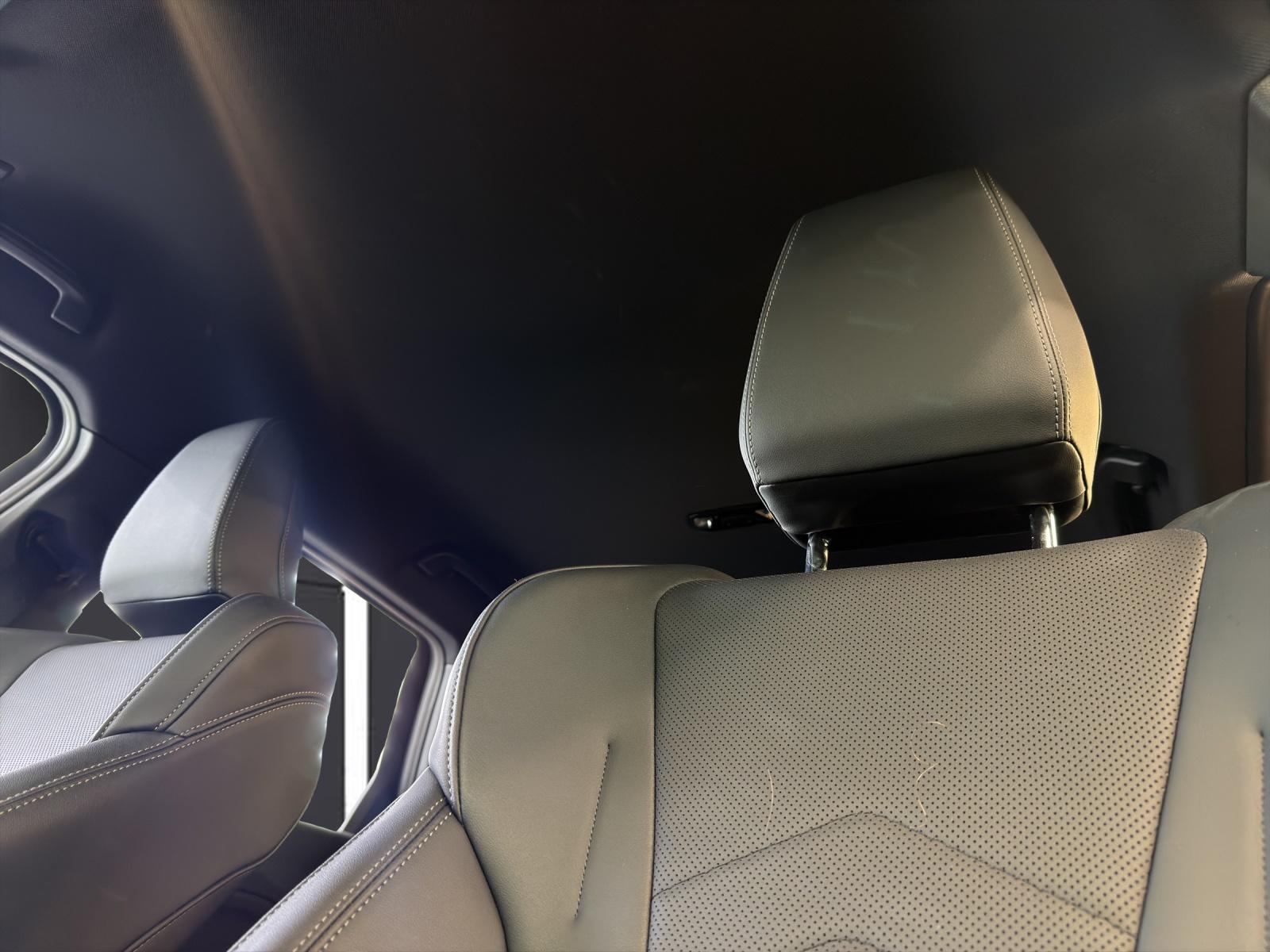 BMW X1 23i xDrive-image-16