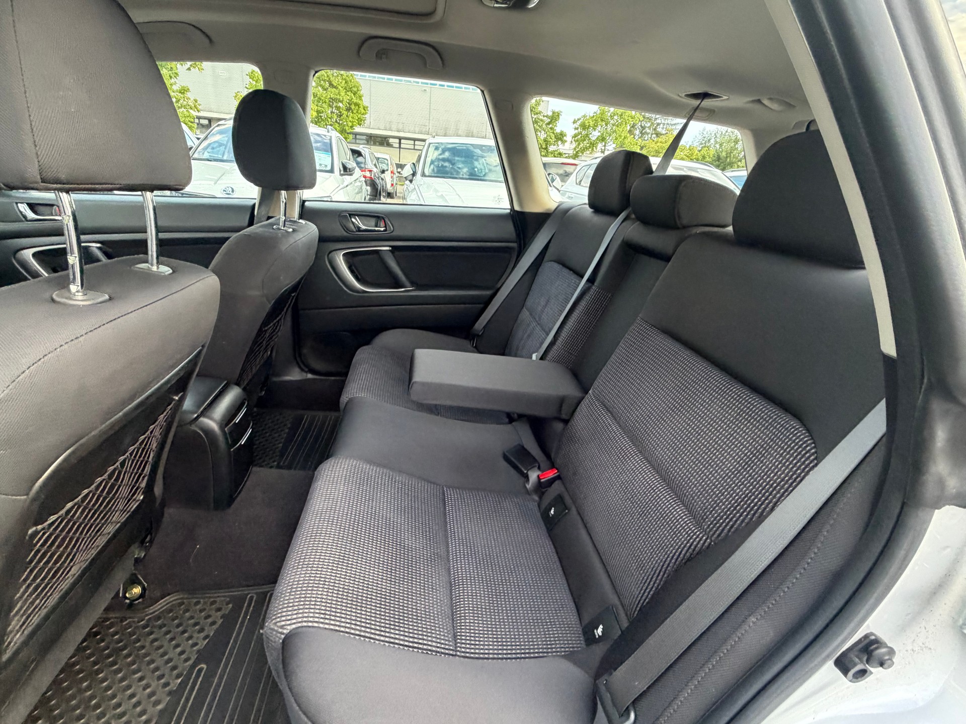 SUBARU Outback 2.5i AWD-image-9