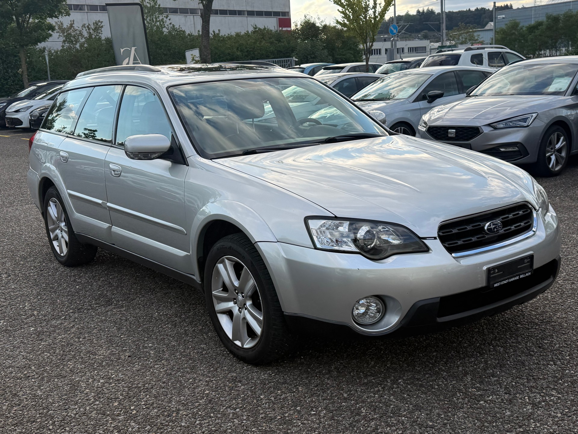 SUBARU Outback 2.5i AWD-image-2