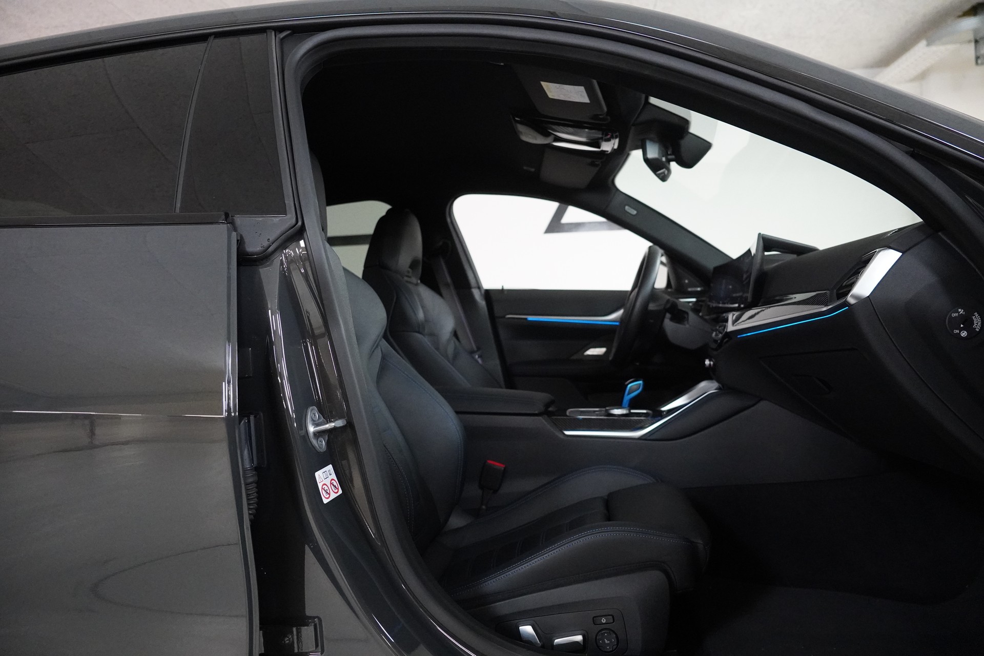 BMW i4 M50 M Sport Pro-image-14