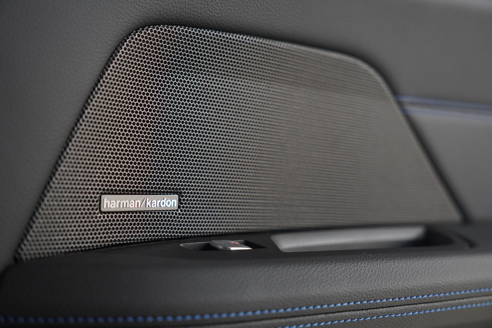 BMW i4 M50 M Sport Pro-image-25