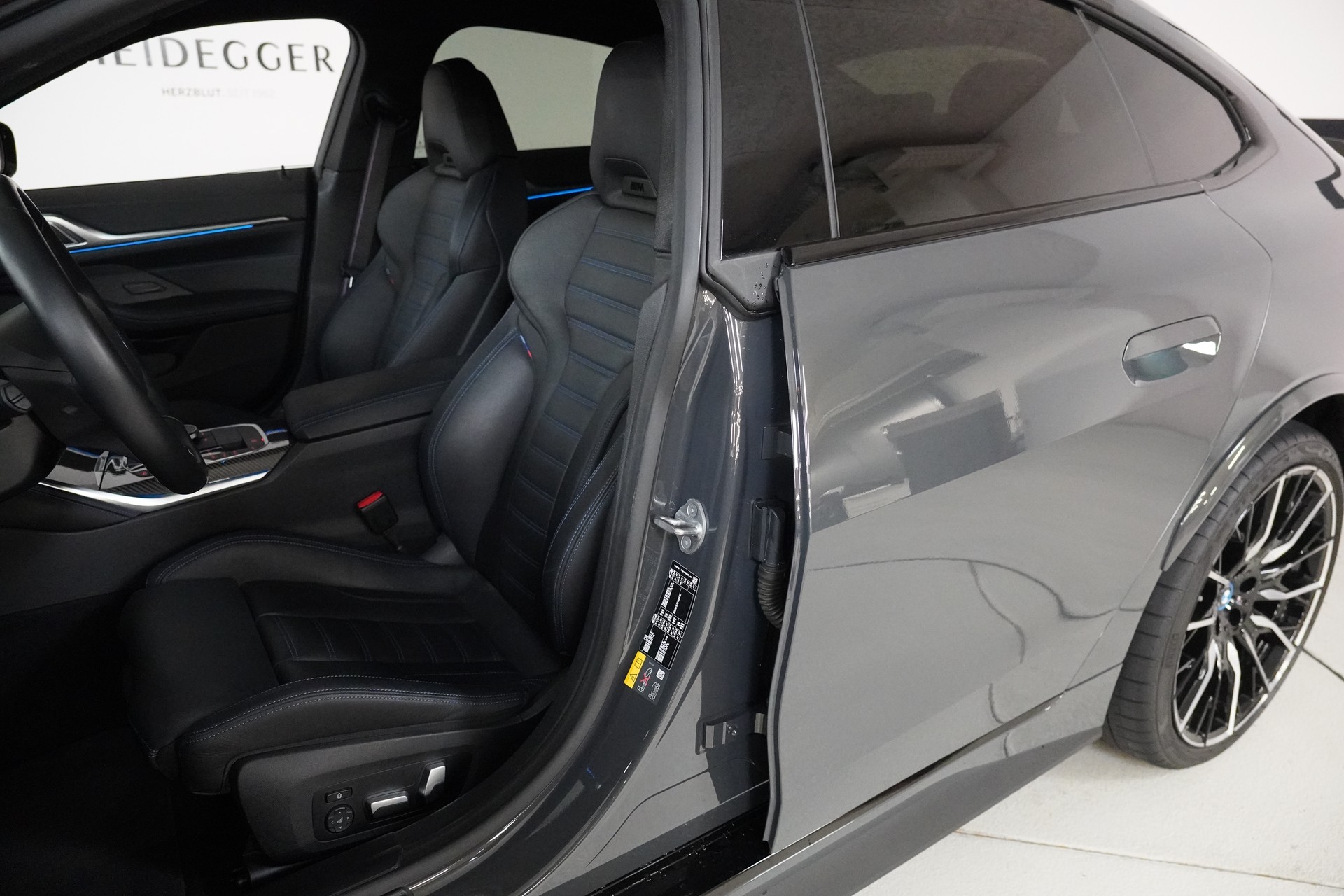 BMW i4 M50 M Sport Pro-image-12