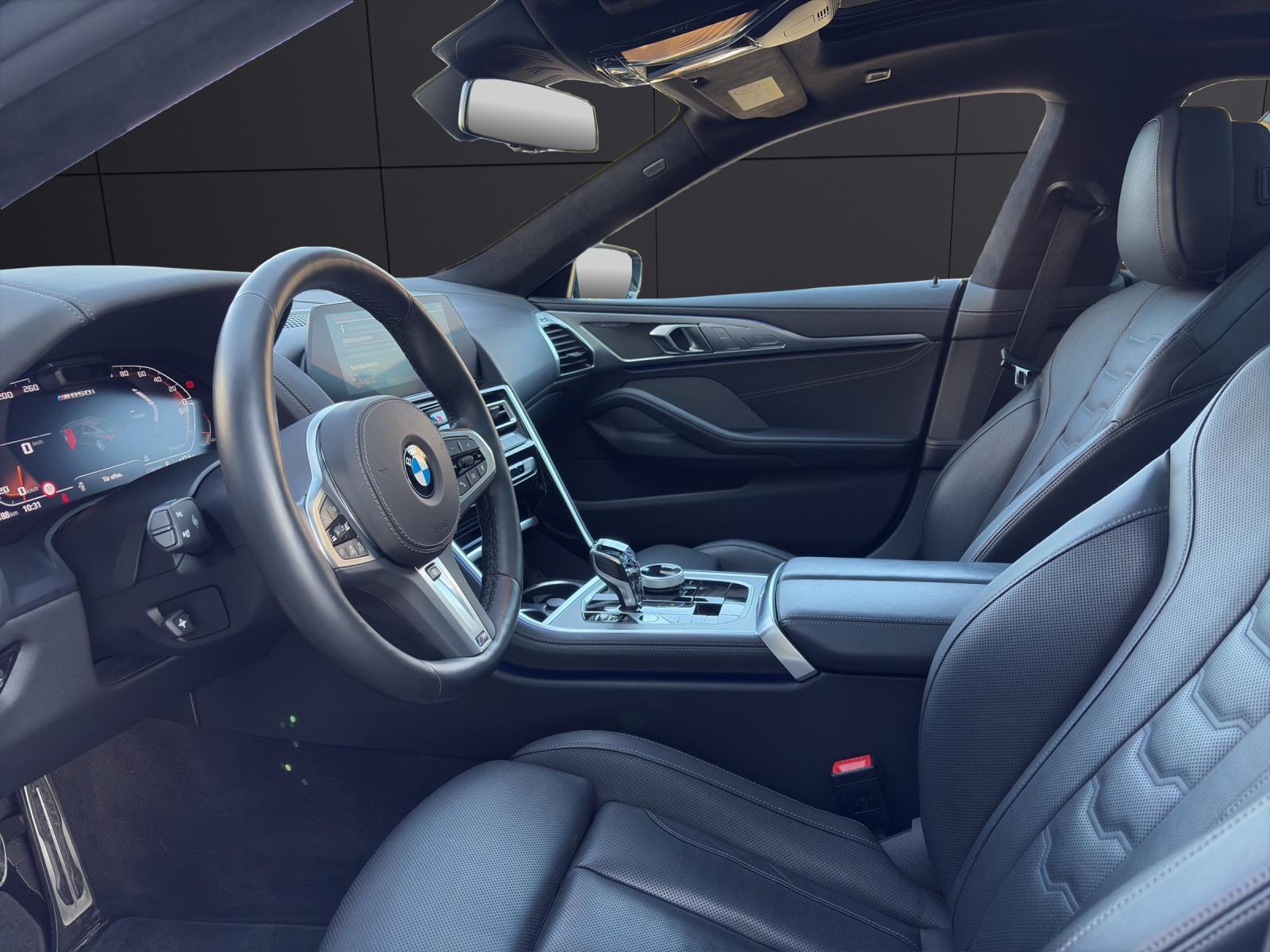 BMW M850i xDrive Gran Coupé-showroom-element-1