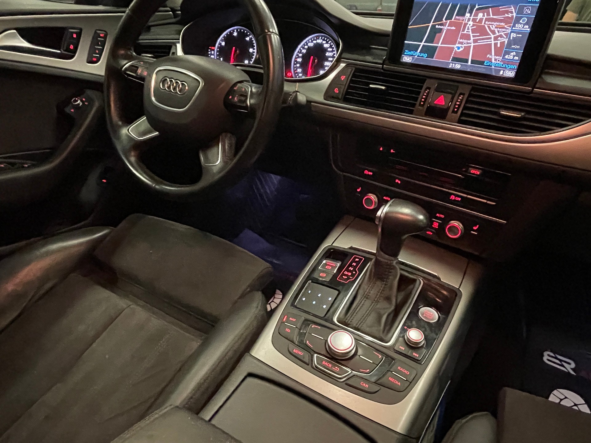 AUDI A6 Avant 3.0 TDI V6 quattro S-tronic-image-14