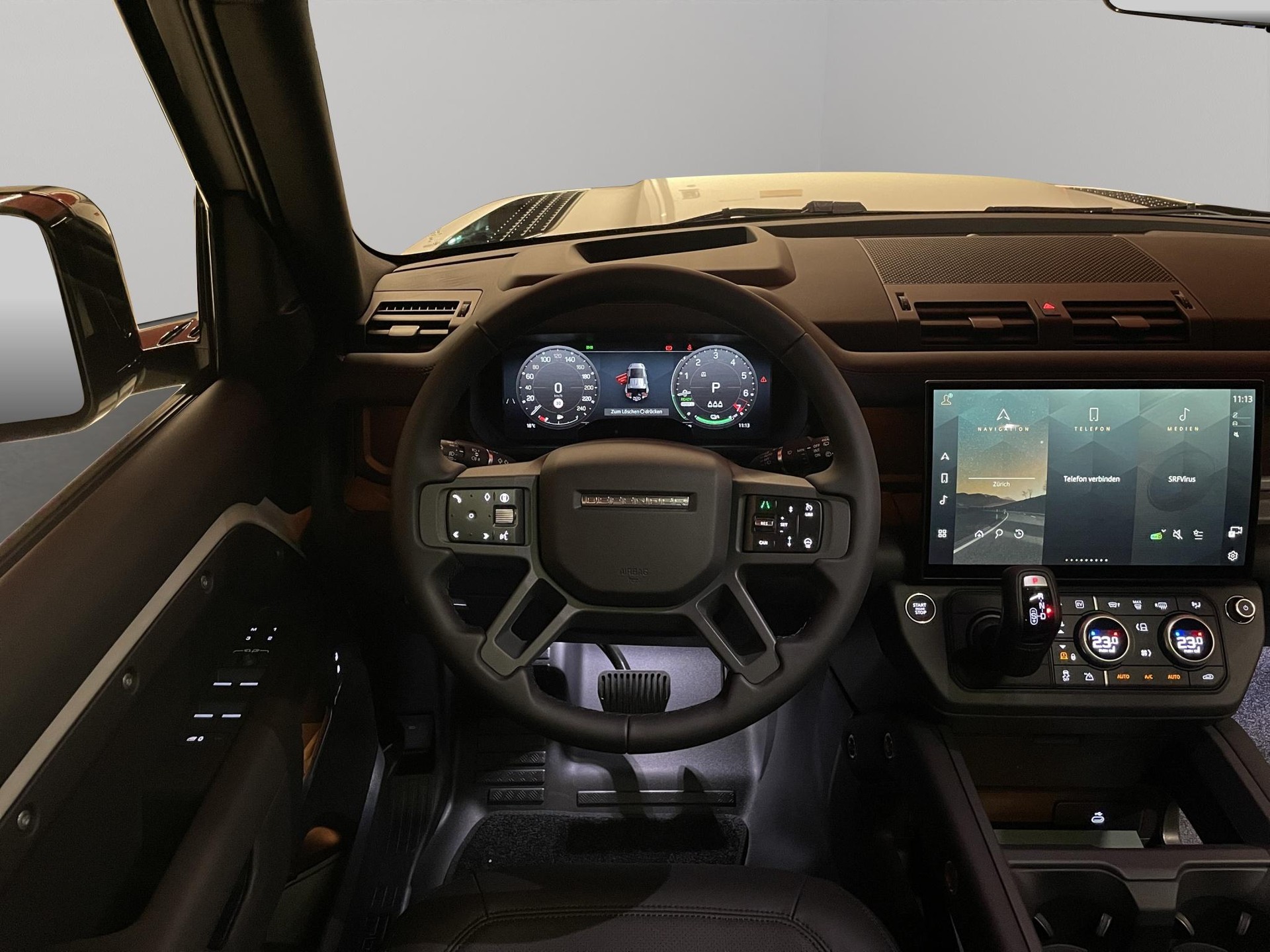 LAND ROVER Defender 110 2.0 P300e X-Dynamic SE (Plug-in Hybrid)-image-10