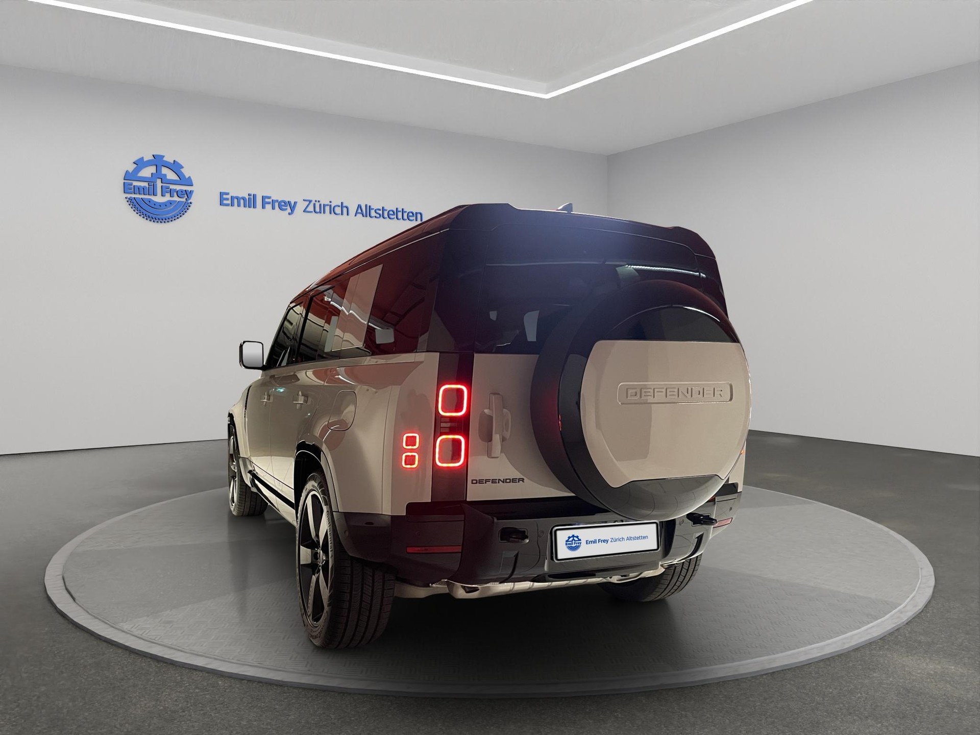 LAND ROVER Defender 110 2.0 P300e X-Dynamic SE (Plug-in Hybrid)-showroom-element-2