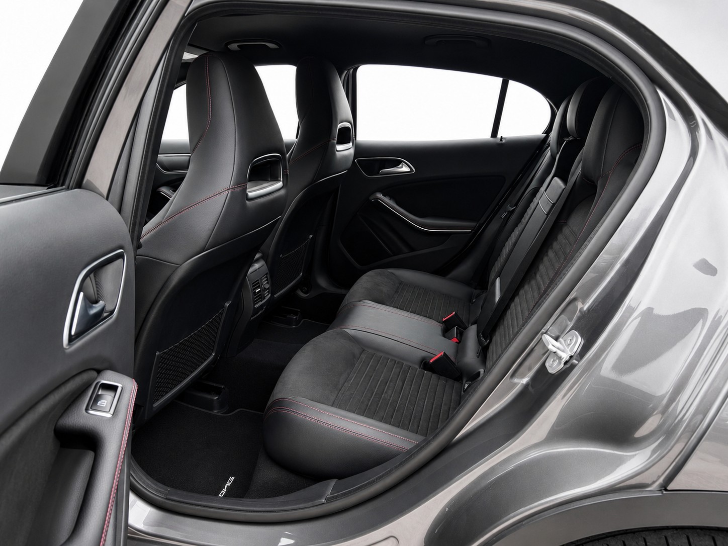 MERCEDES-BENZ GLA 220 d AMG Line 4m CH FAHRZEUG-image-6