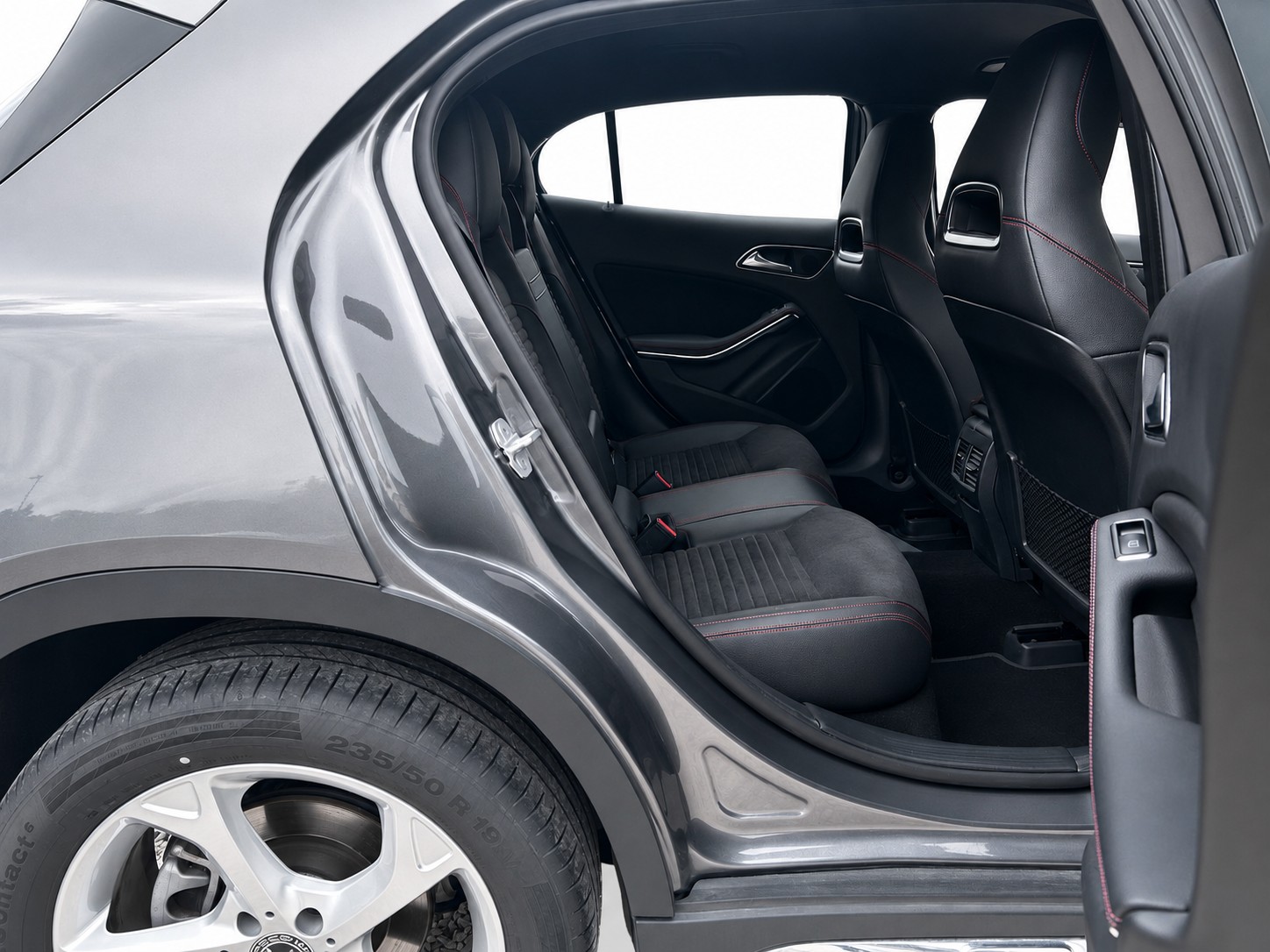 MERCEDES-BENZ GLA 220 d AMG Line 4m CH FAHRZEUG-image-8