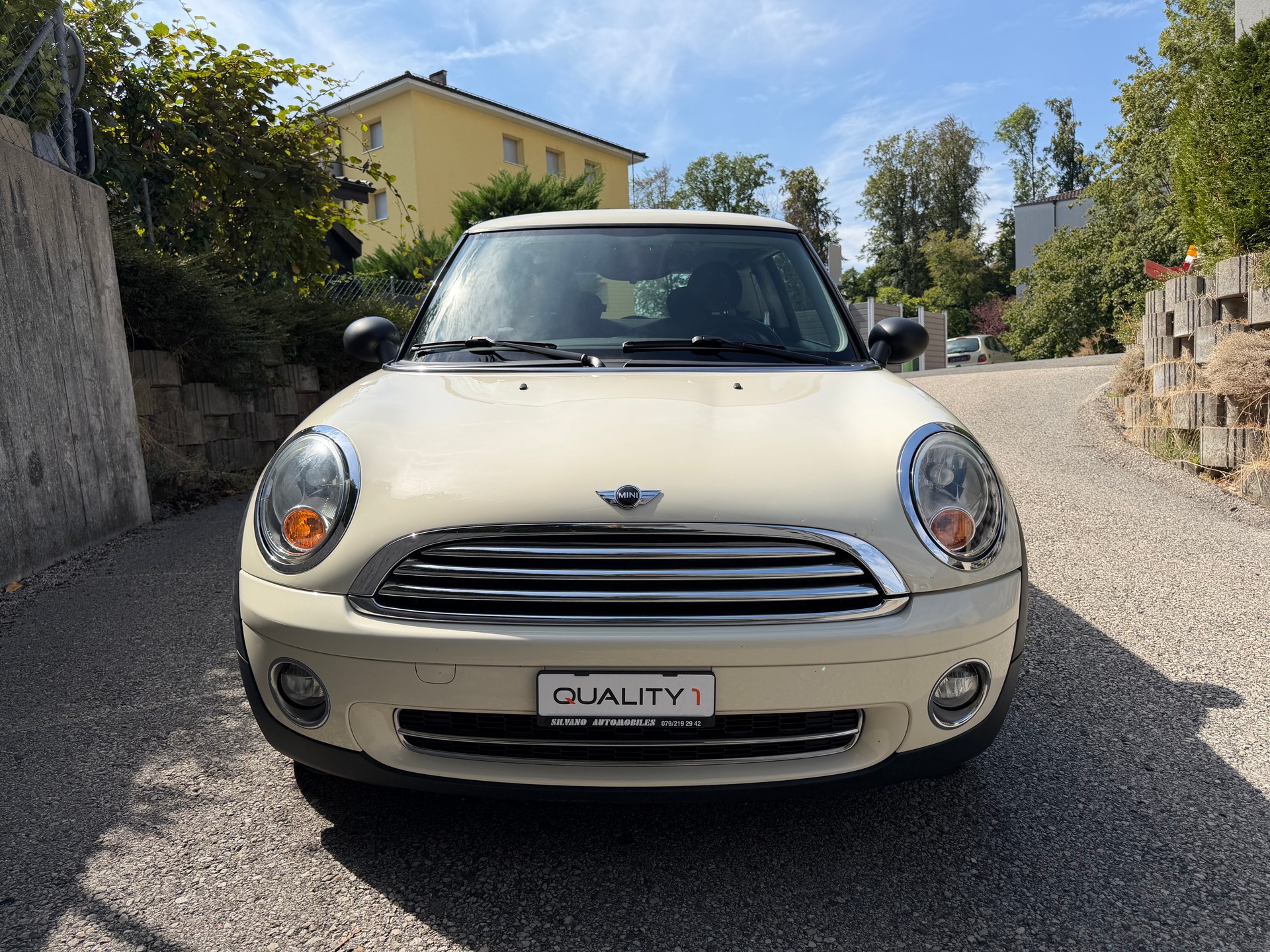 MINI One-image-2