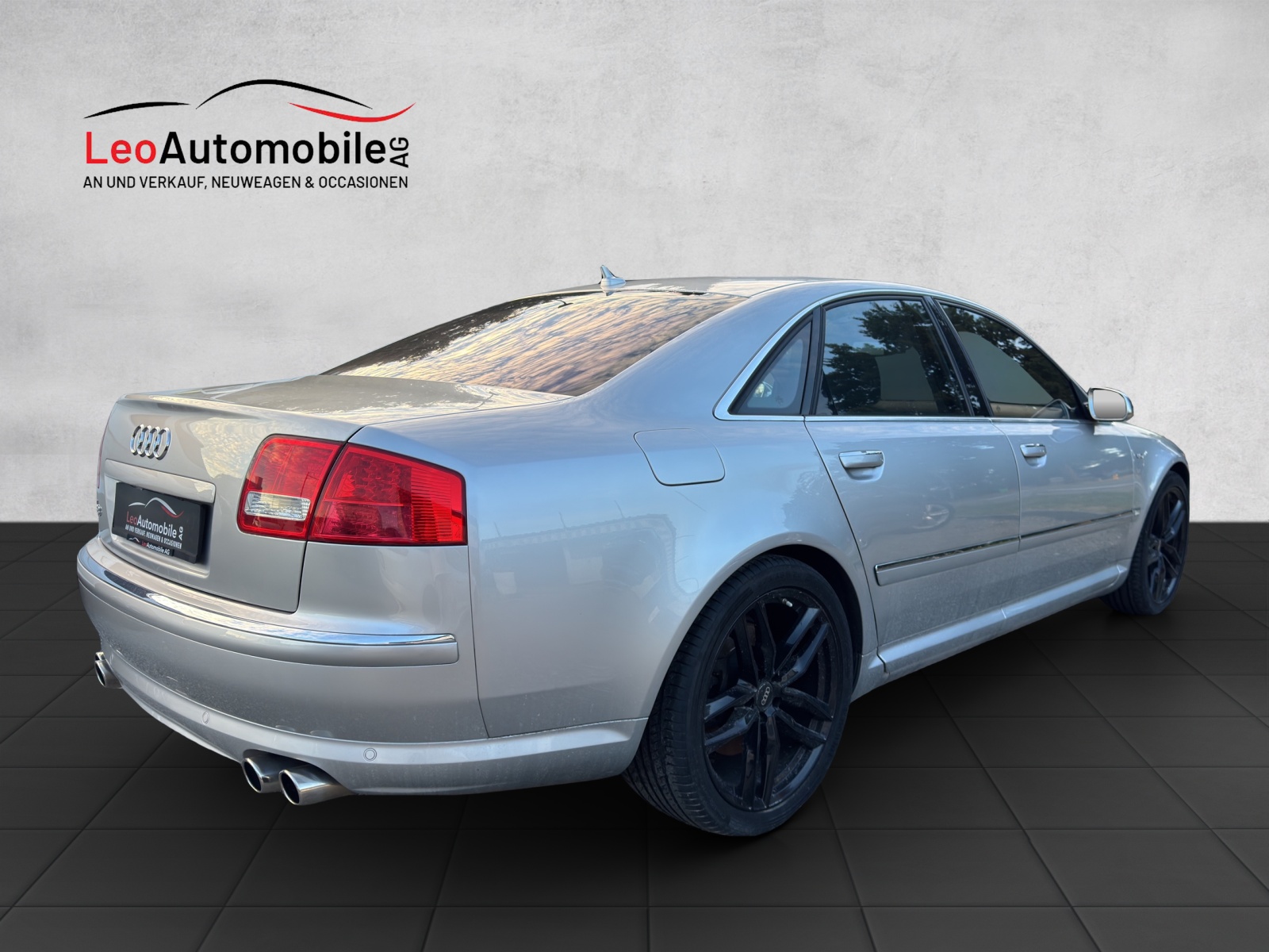 AUDI S8 5.2 V10 quattro tiptronic-image-3