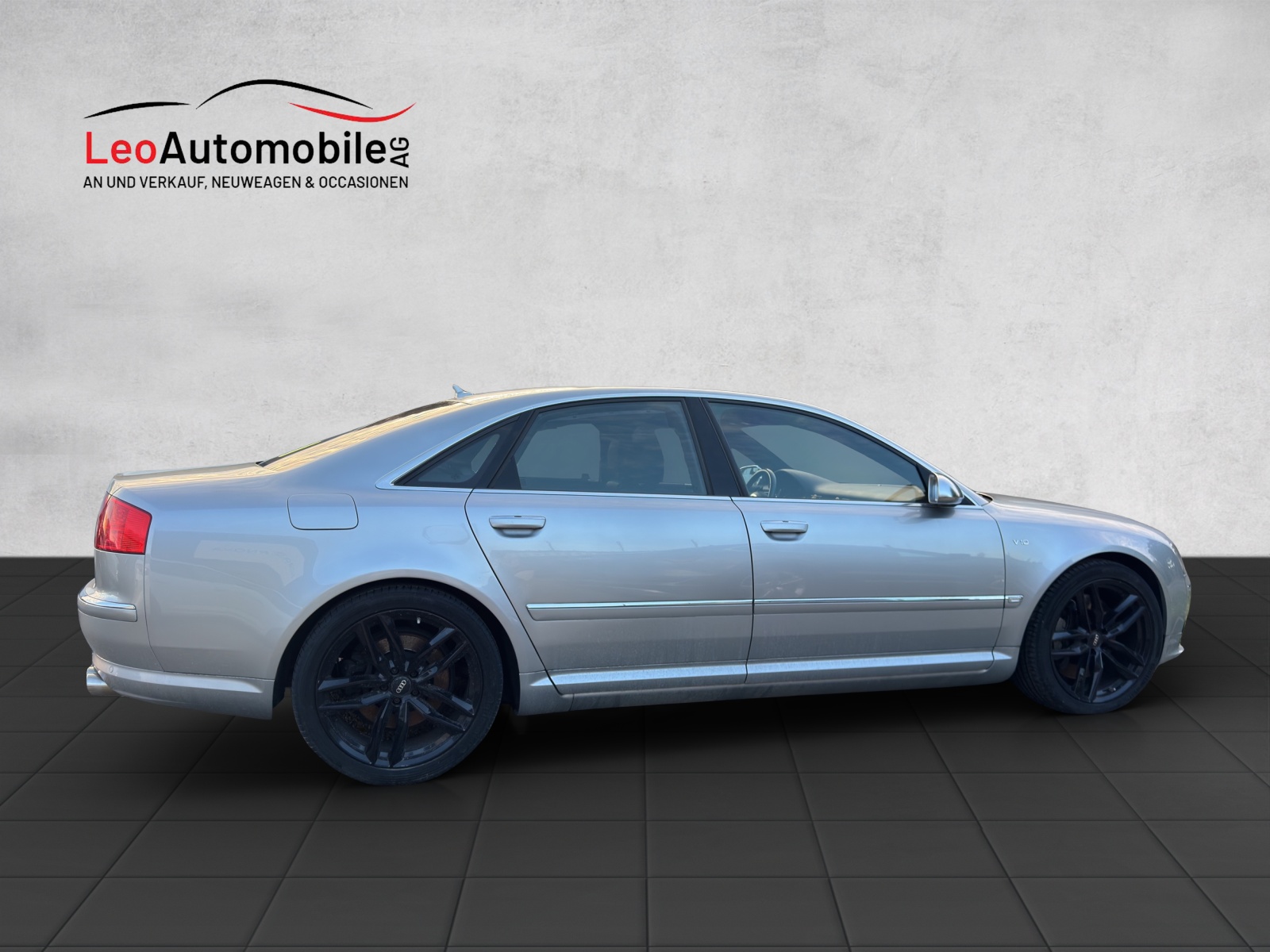 AUDI S8 5.2 V10 quattro tiptronic-image-4