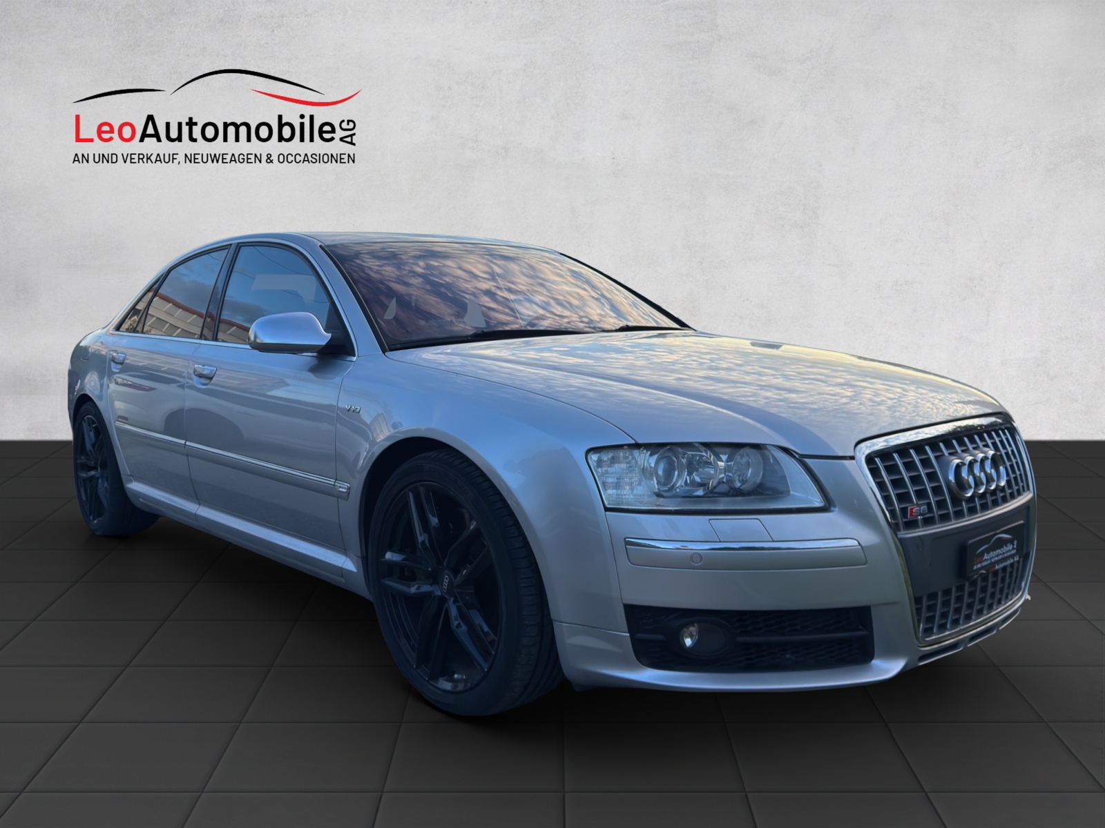 AUDI S8 5.2 V10 quattro tiptronic-image-5