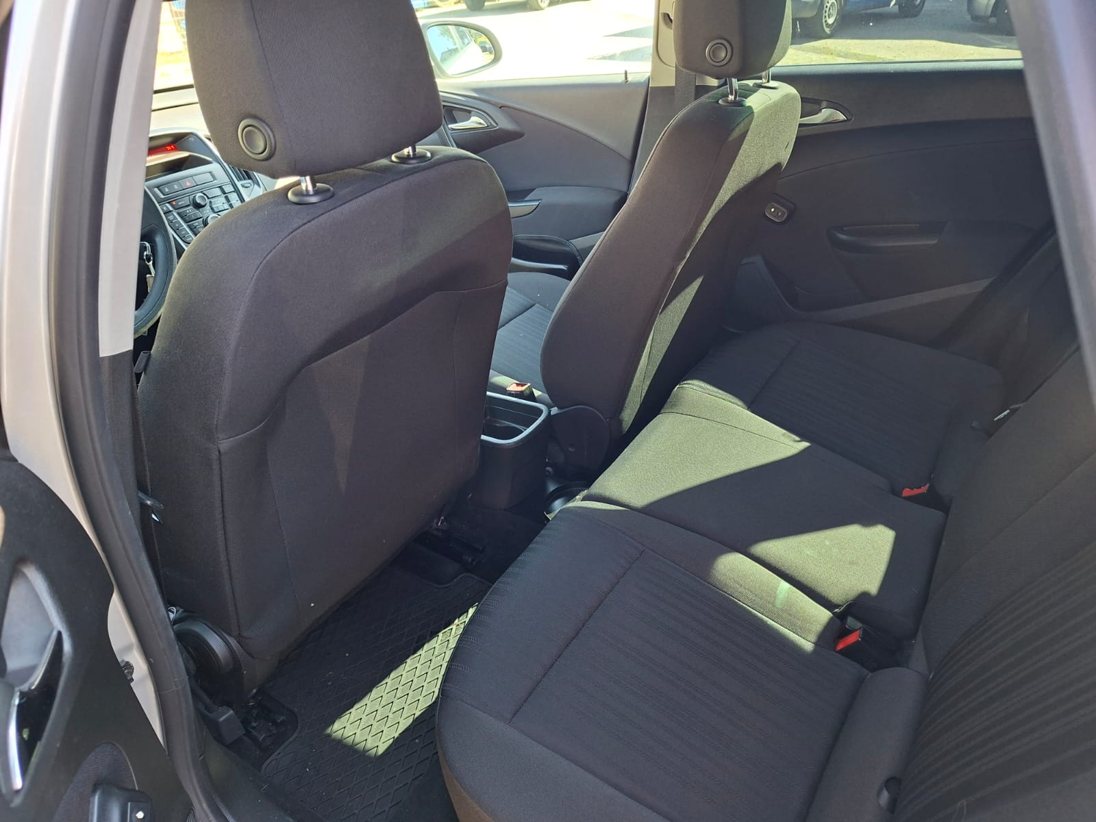OPEL Astra SportsTourer 1.4i 16V Turbo-image-10
