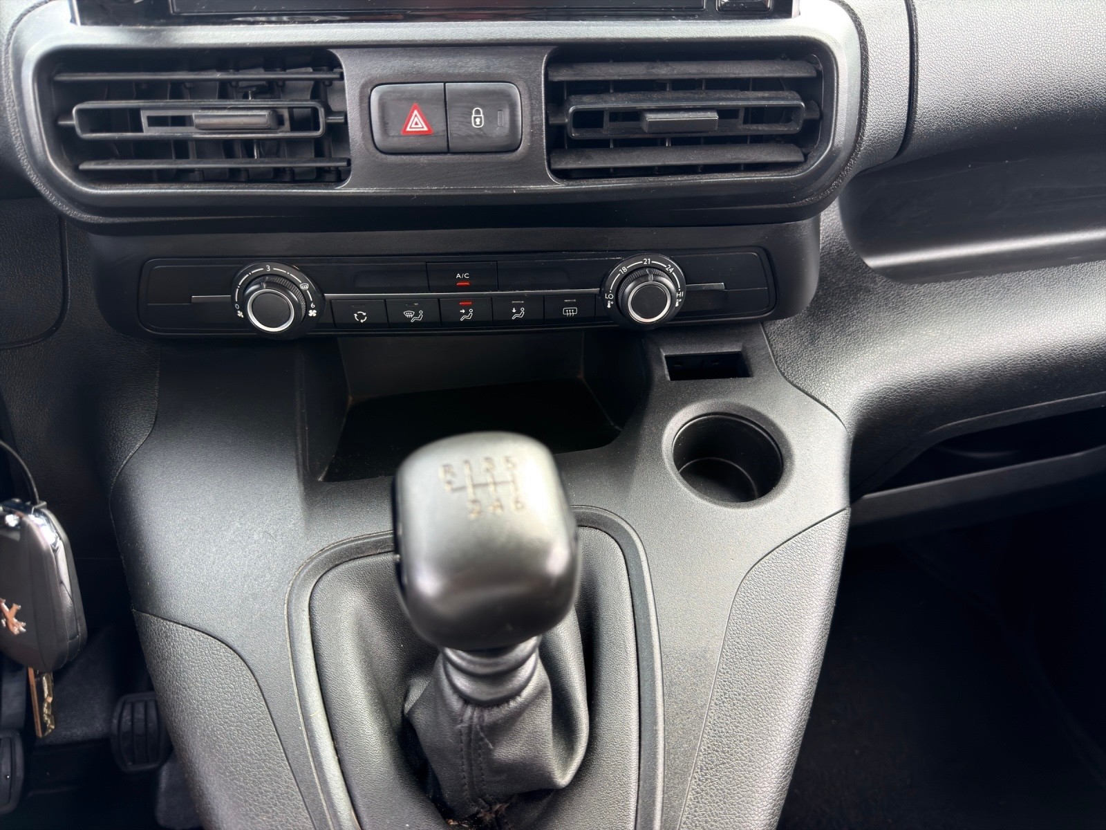 PEUGEOT Partner 1.5 Blue HDi s/s Premium 650kg mit 100 PS-image-11