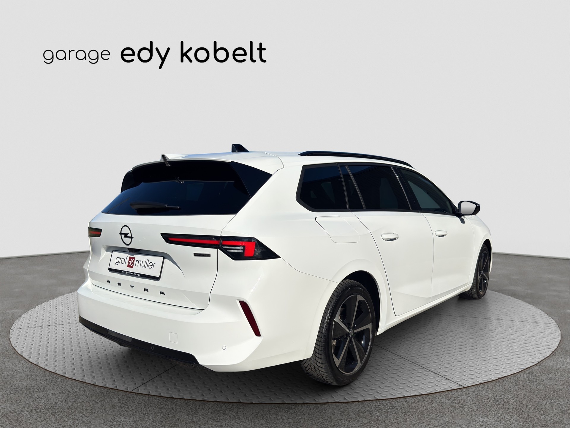 OPEL Astra Sports Tourer 1.6 PHEV Turbo GS A-image-17