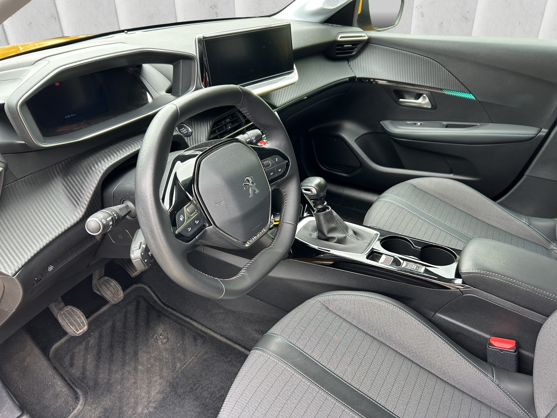 PEUGEOT 208 1.2 PureTech Allure Pack-image-8