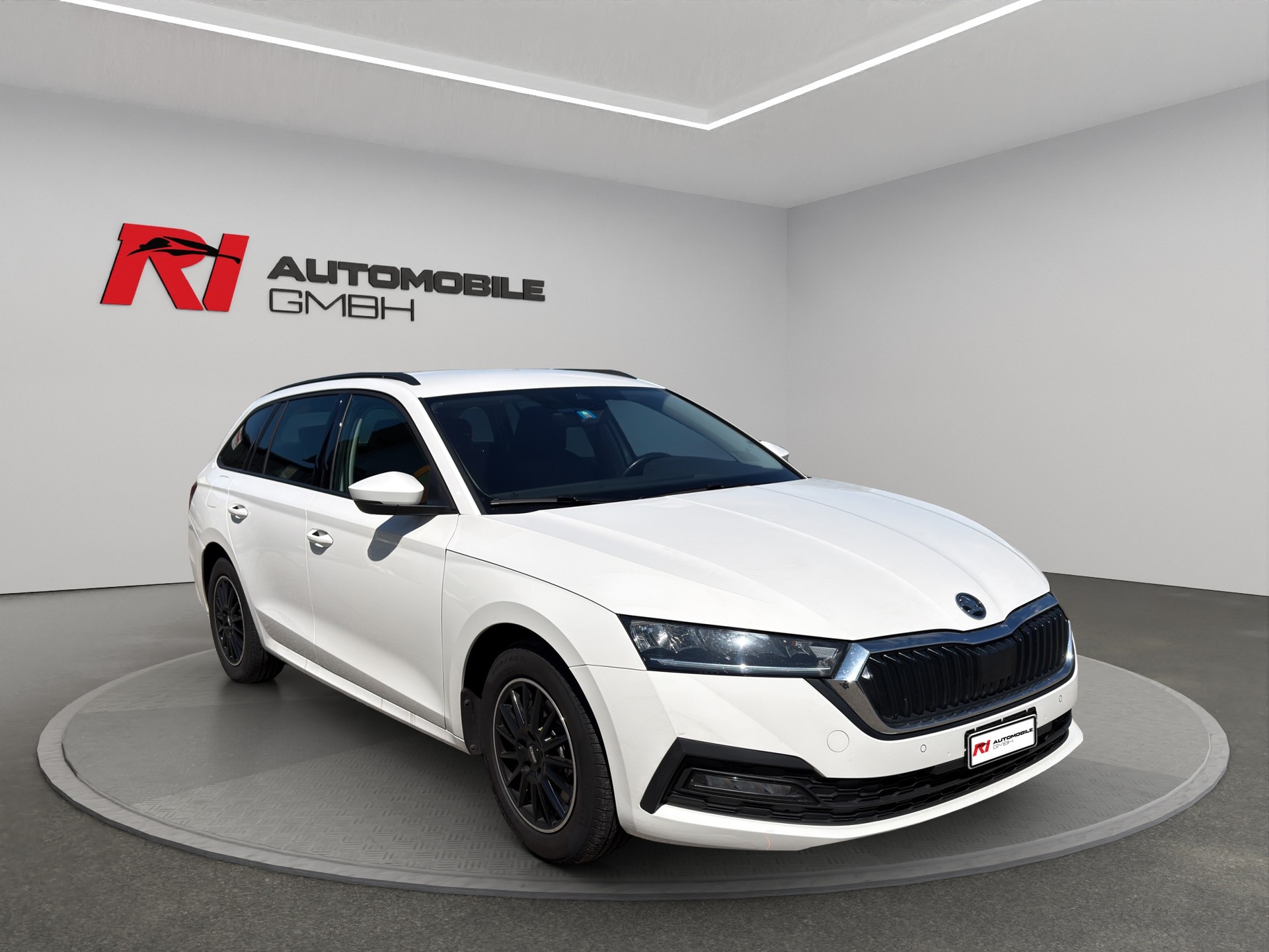 SKODA Octavia Combi 2.0 TDI DSG Ambition 4x4-image-1