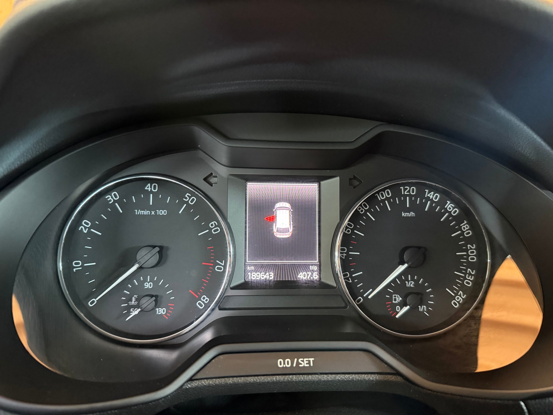 SKODA Octavia Combi 1.8 TSI Elegance 4x4 DSG-image-10
