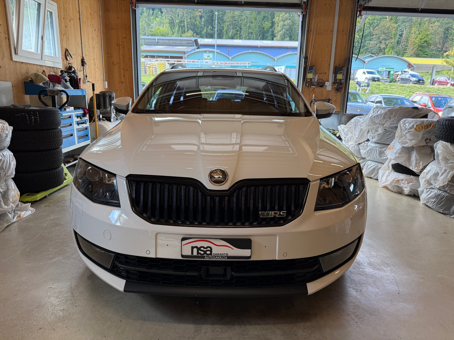 SKODA Octavia Combi 1.8 TSI Elegance 4x4 DSG-image-1