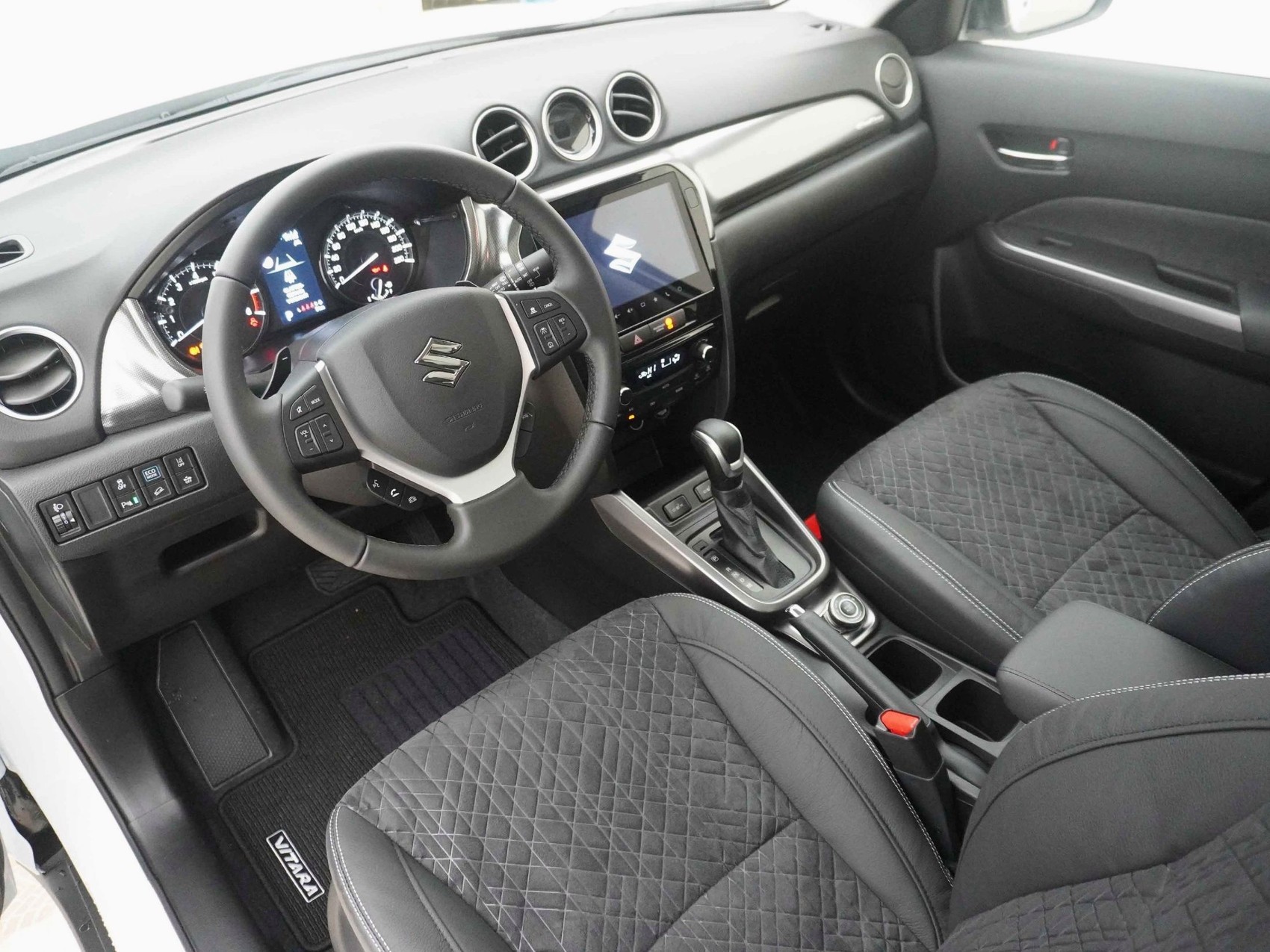 SUZUKI Vitara 1.4 T Compact Top Hybrid 4x4-image-7