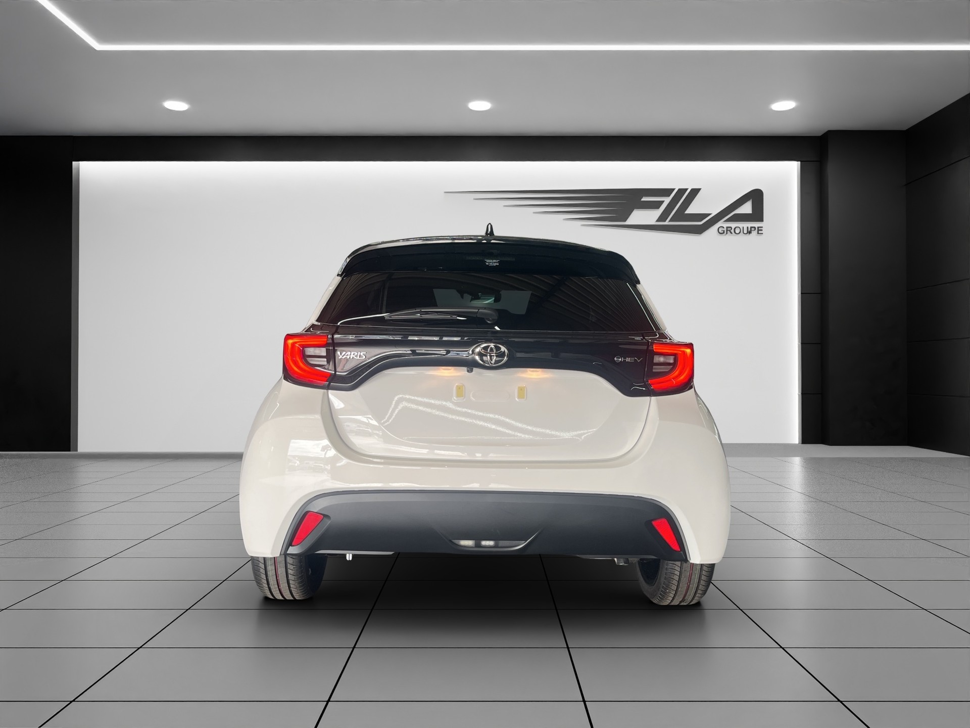 TOYOTA Yaris 1.5 VVT-i HSD Trend-image-4