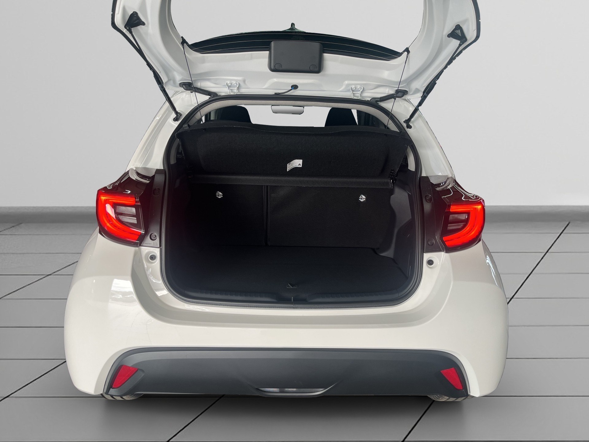 TOYOTA Yaris 1.5 VVT-i HSD Trend-image-13