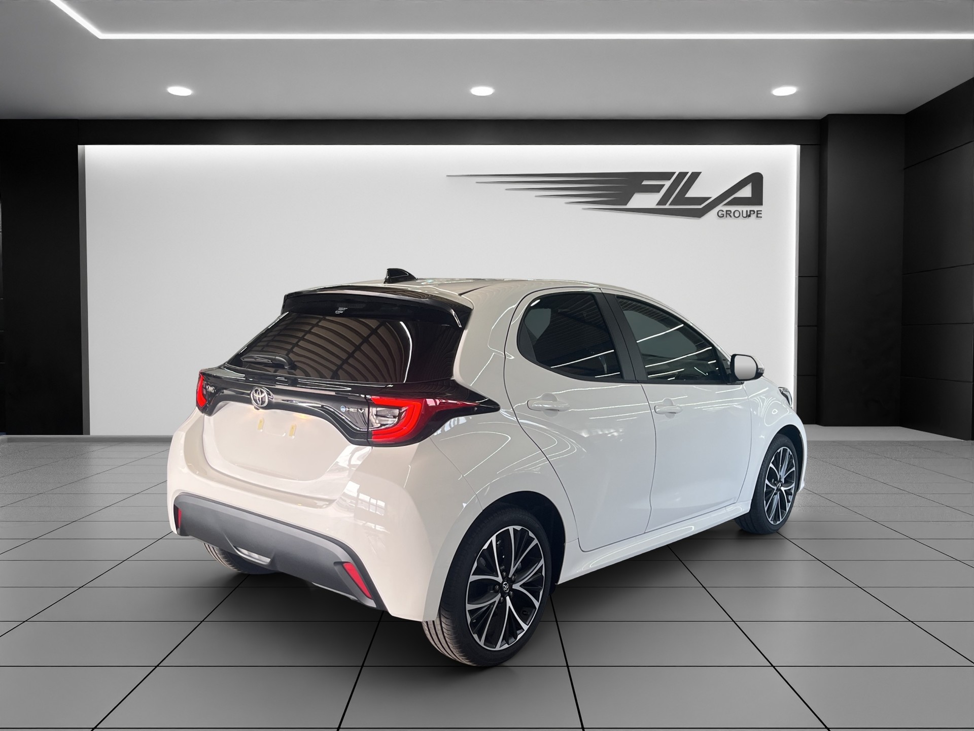 TOYOTA Yaris 1.5 VVT-i HSD Trend-image-5