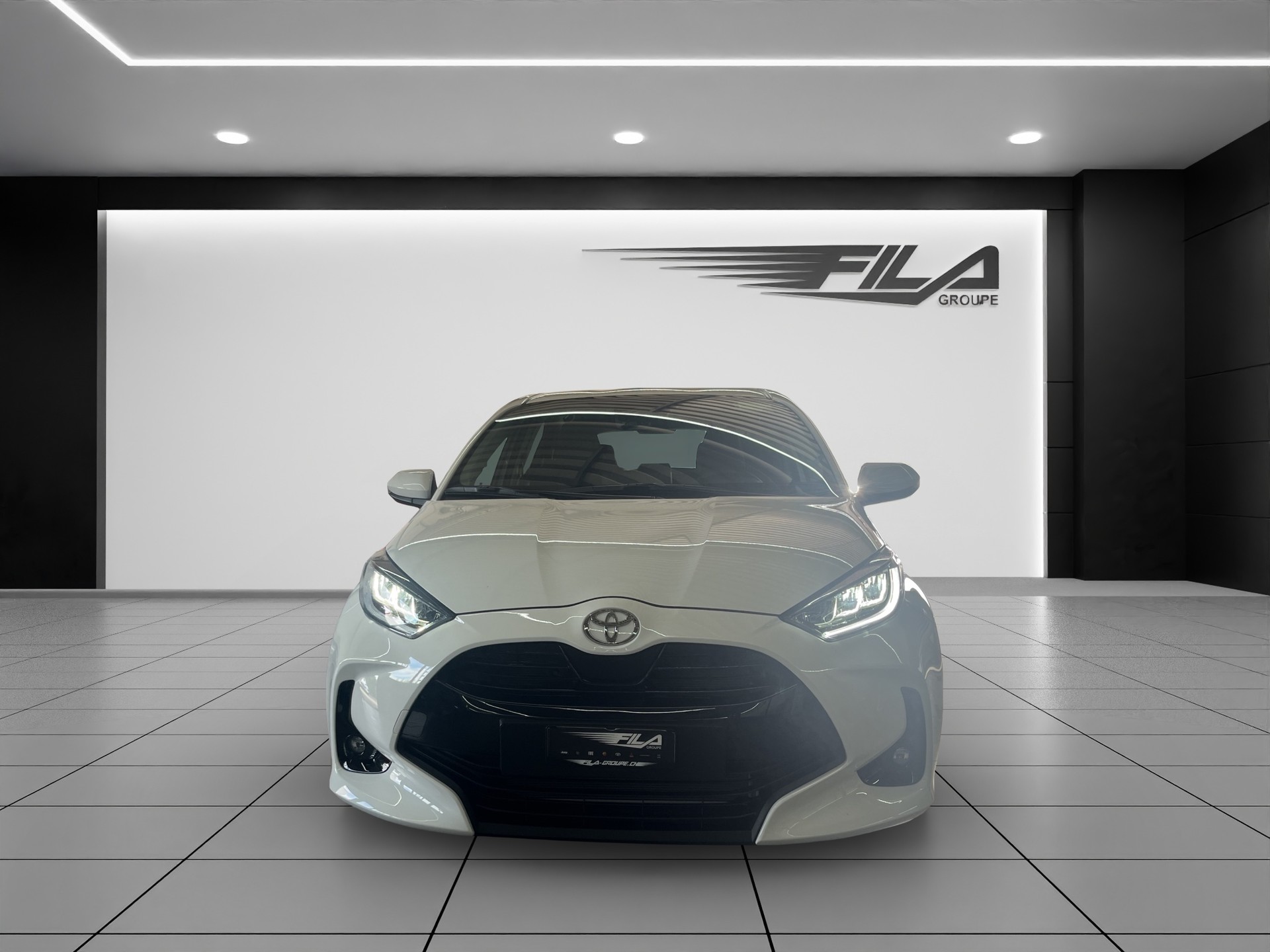 TOYOTA Yaris 1.5 VVT-i HSD Trend-image-2