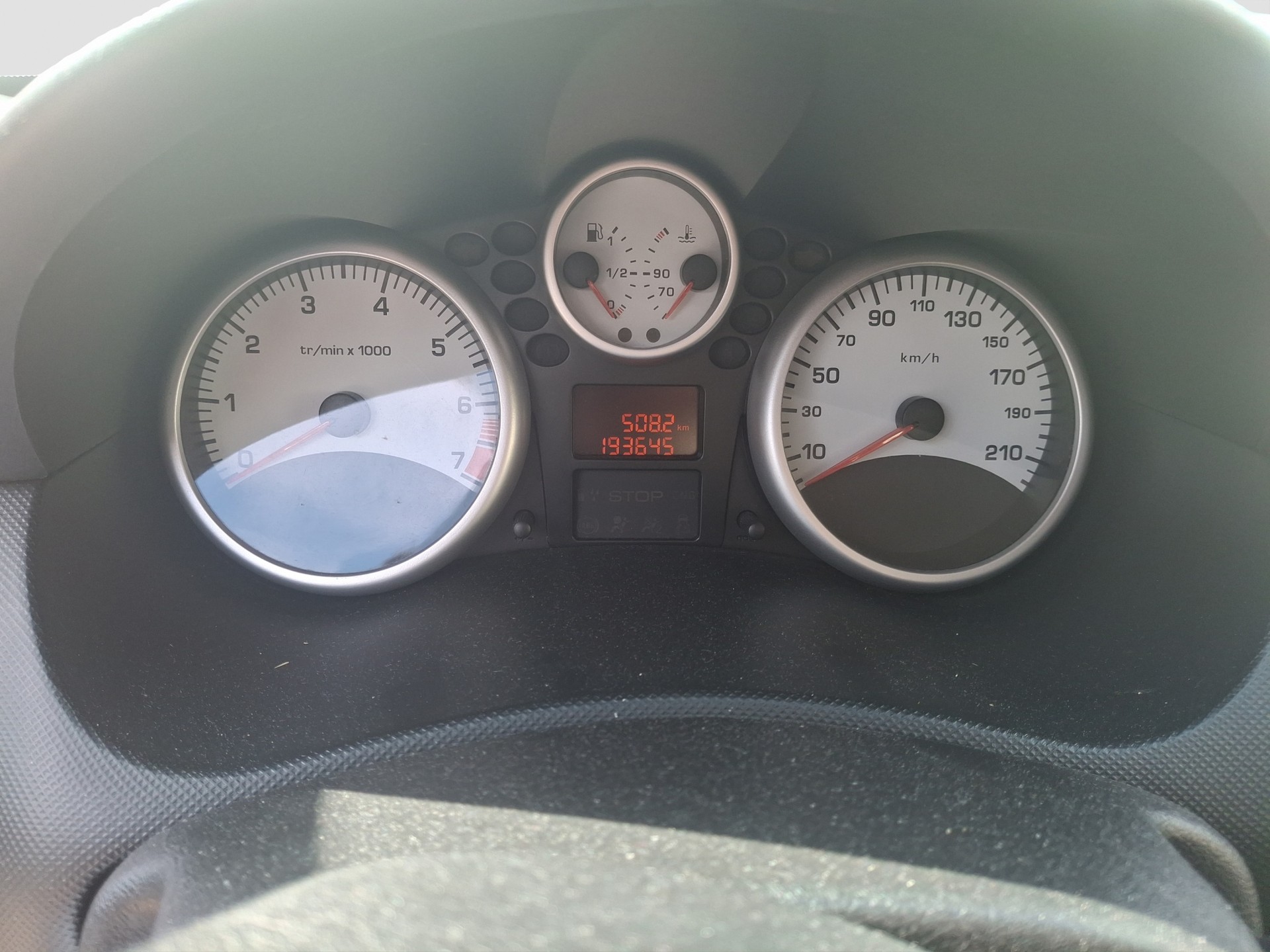 PEUGEOT 206+ 1.4 Trendy-image-8