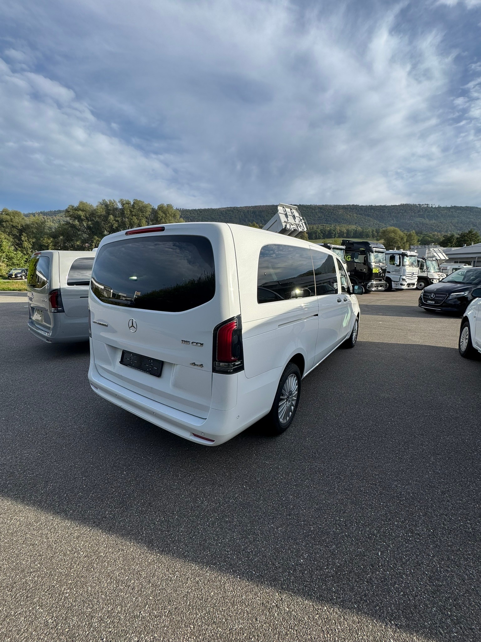 MERCEDES-BENZ Vito 116 CDI Extralang Tourer 9G-Tronic 4M Pro-image-3