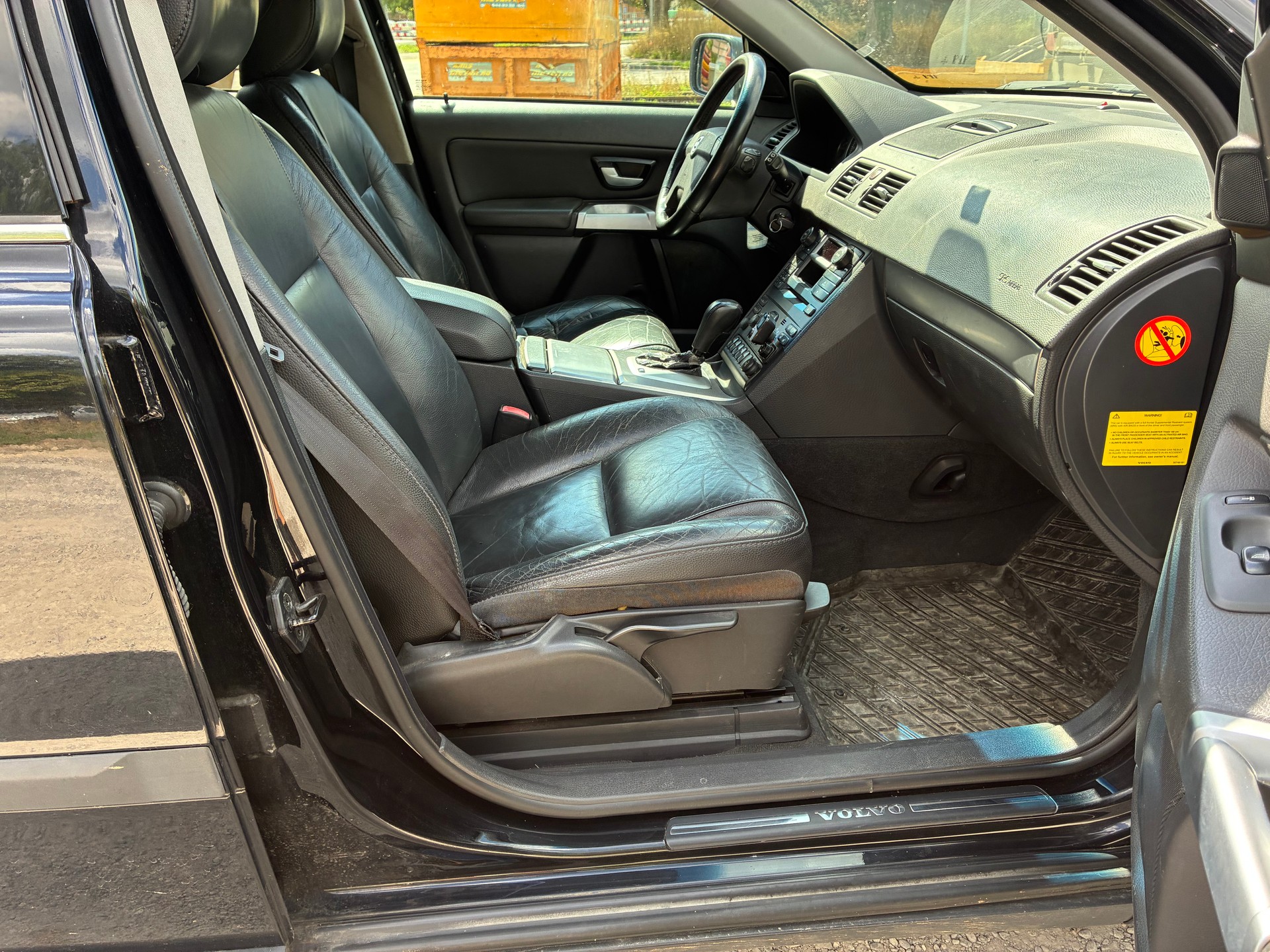 VOLVO XC90 D5 AWD Geartronic-image-14