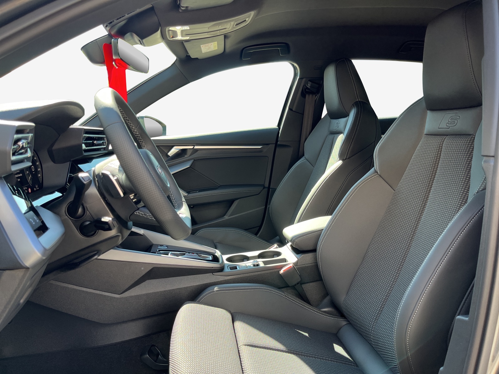 AUDI A3 Sportback TFSI e 200 kW S line Attraction S tronic-image-7