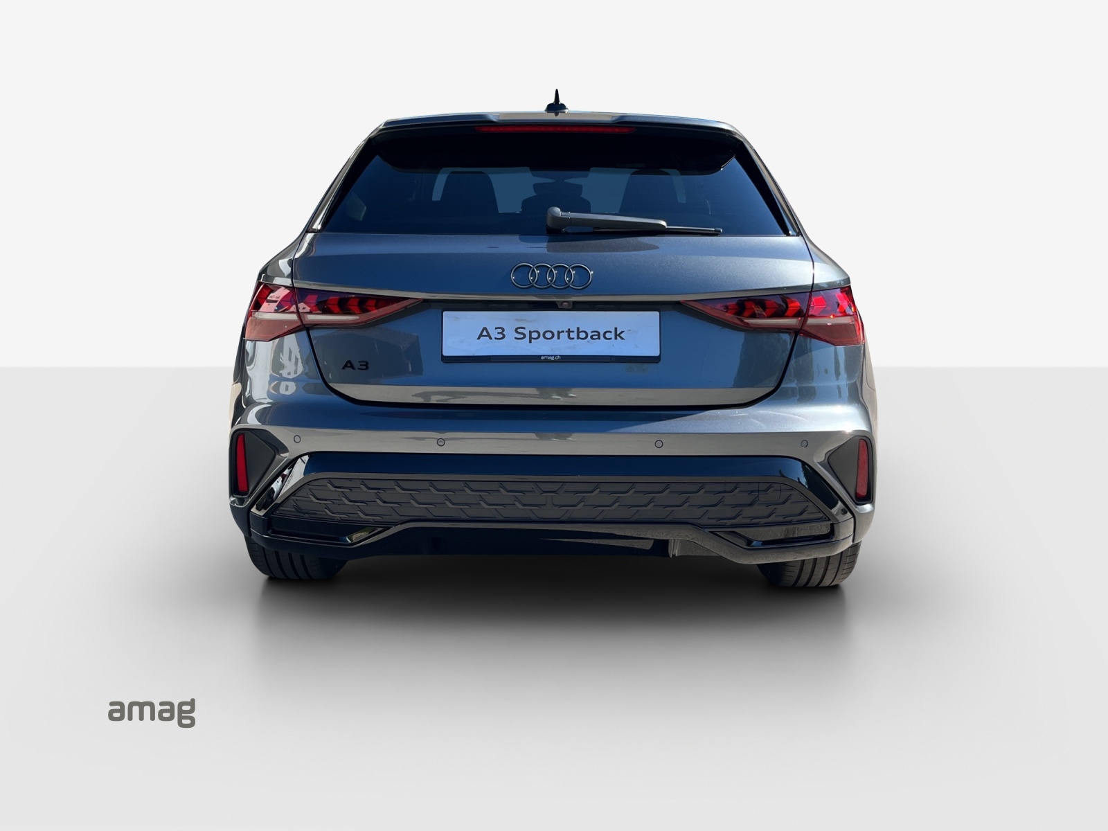 AUDI A3 Sportback TFSI e 200 kW S line Attraction S tronic-image-3